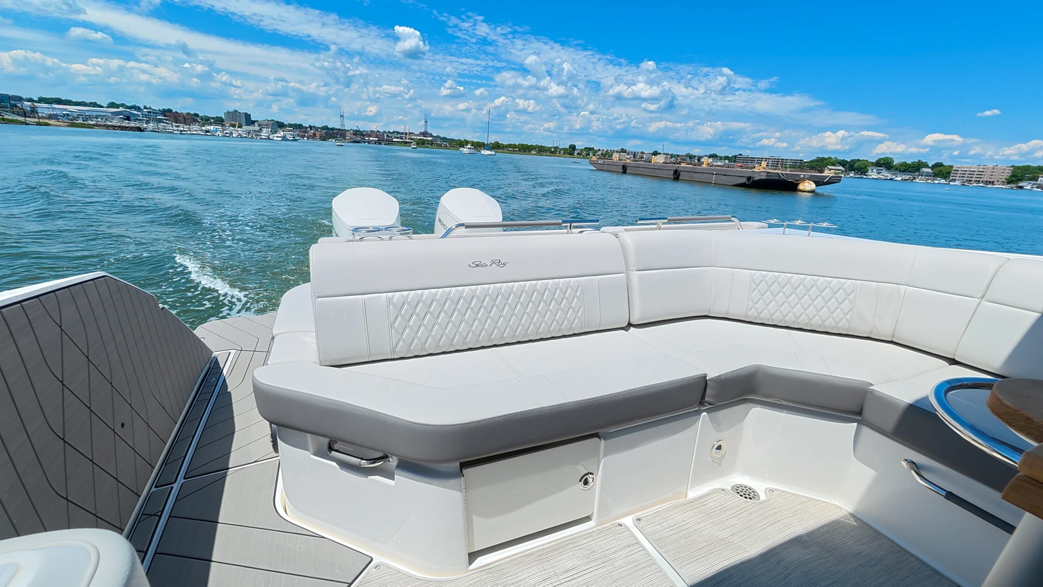 2026 Sea Ray SLX 400 Outboard Image Thumbnail #30