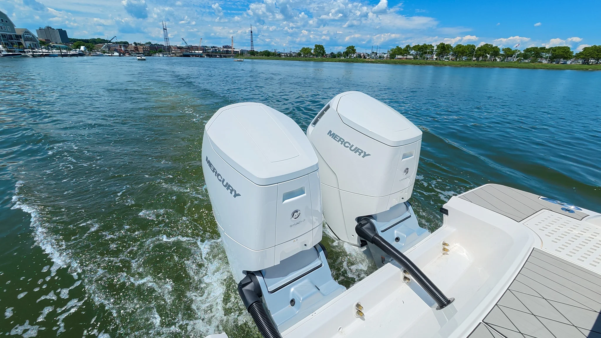 2026 Sea Ray SLX 400 Outboard Image Thumbnail #19