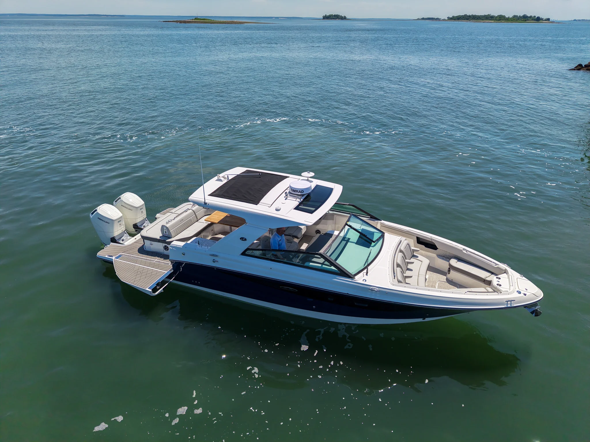 2026 Sea Ray SLX 400 Outboard Image Thumbnail #12