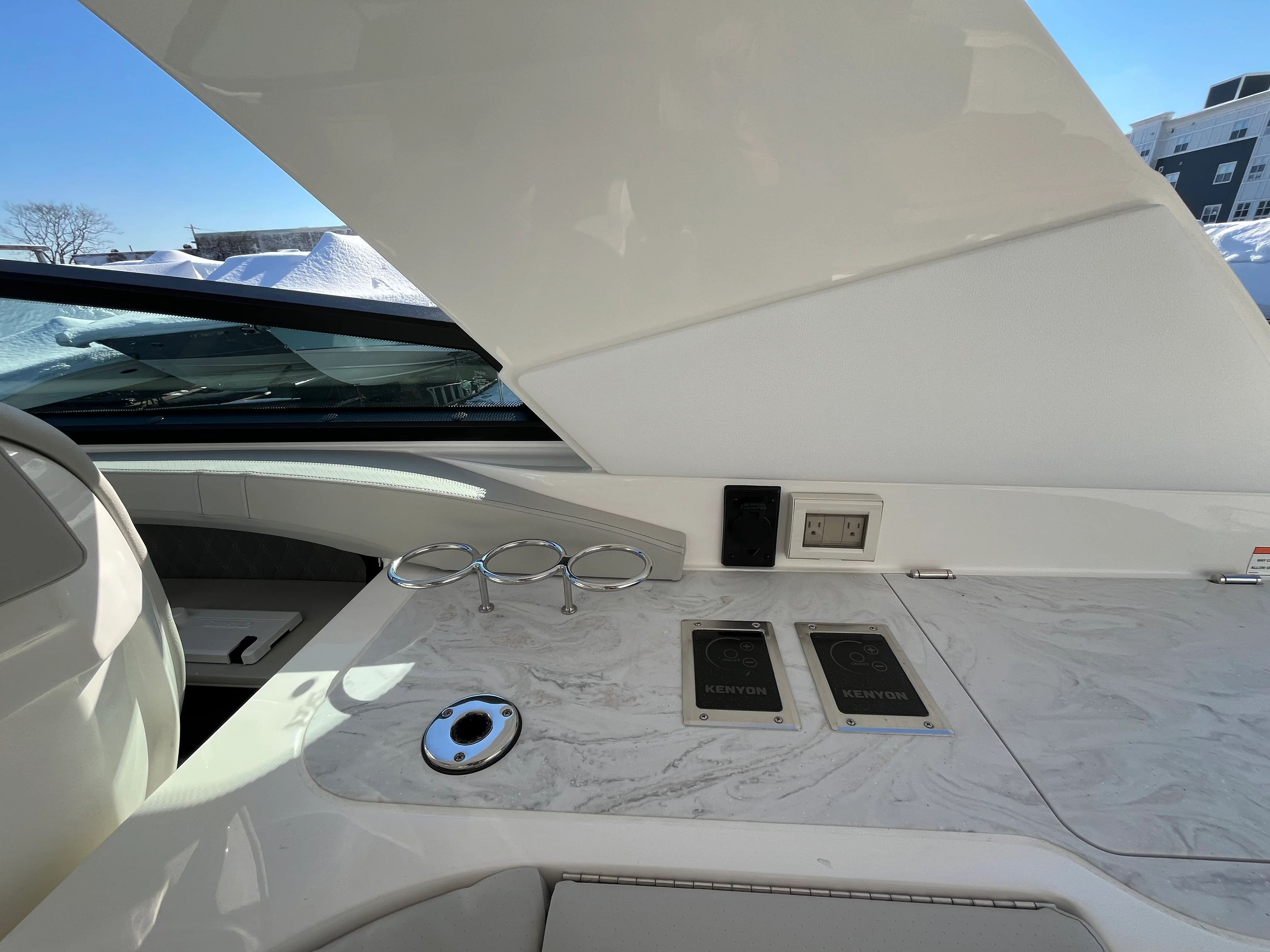 2026 Sea Ray SLX 400 Outboard Image Thumbnail #39