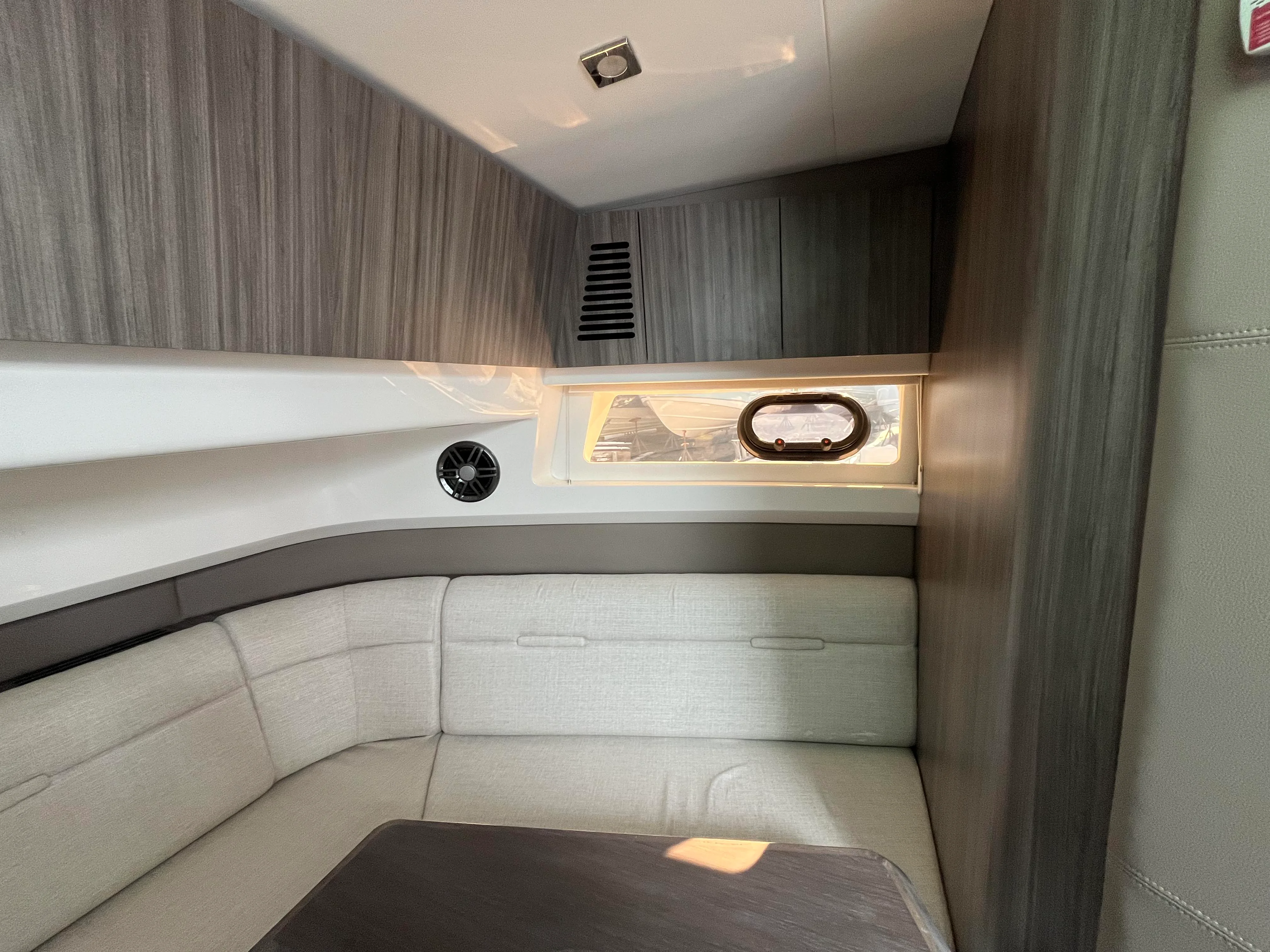 2026 Sea Ray SLX 400 Outboard Image Thumbnail #62