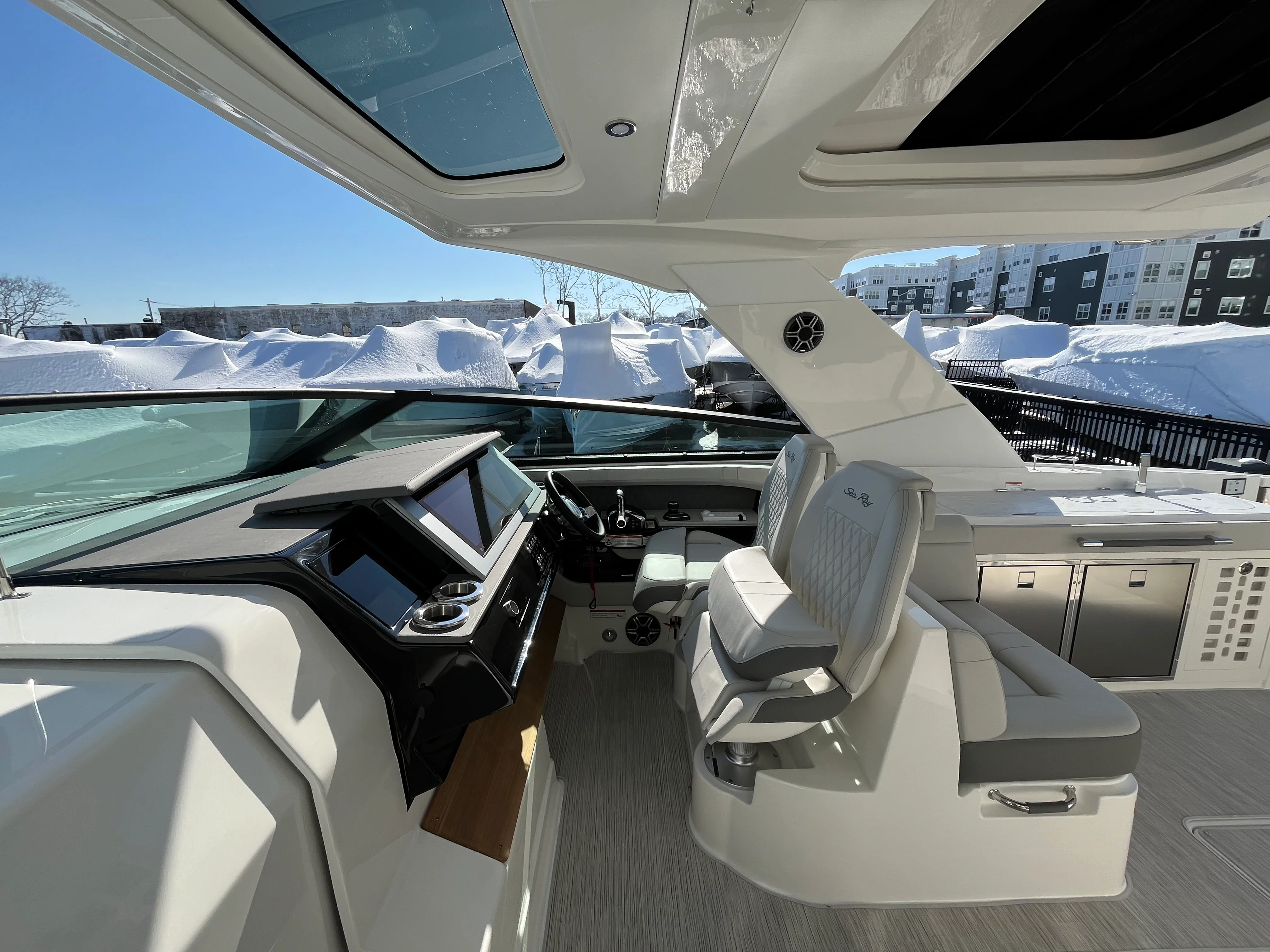 2026 Sea Ray SLX 400 Outboard Image Thumbnail #15