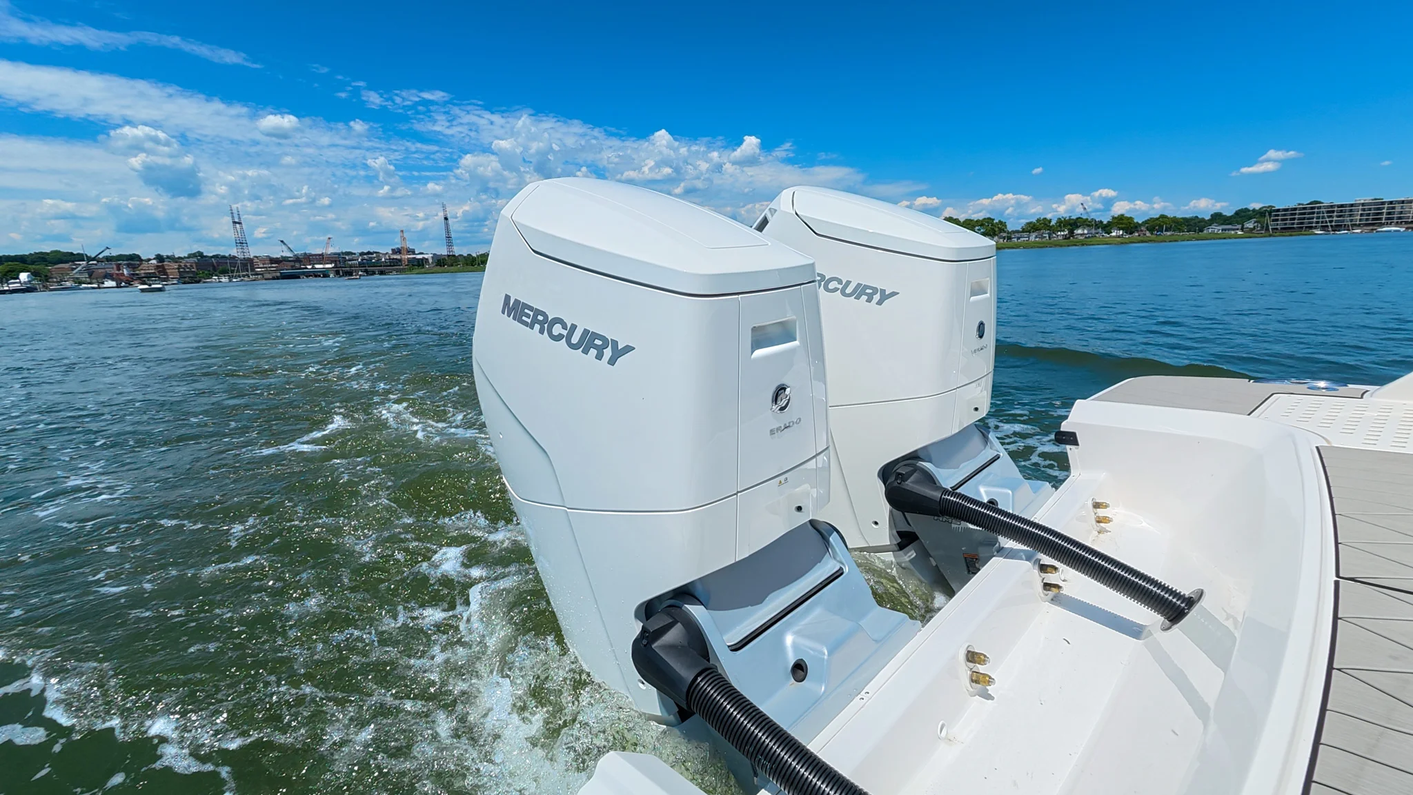 2026 Sea Ray SLX 400 Outboard Image Thumbnail #21