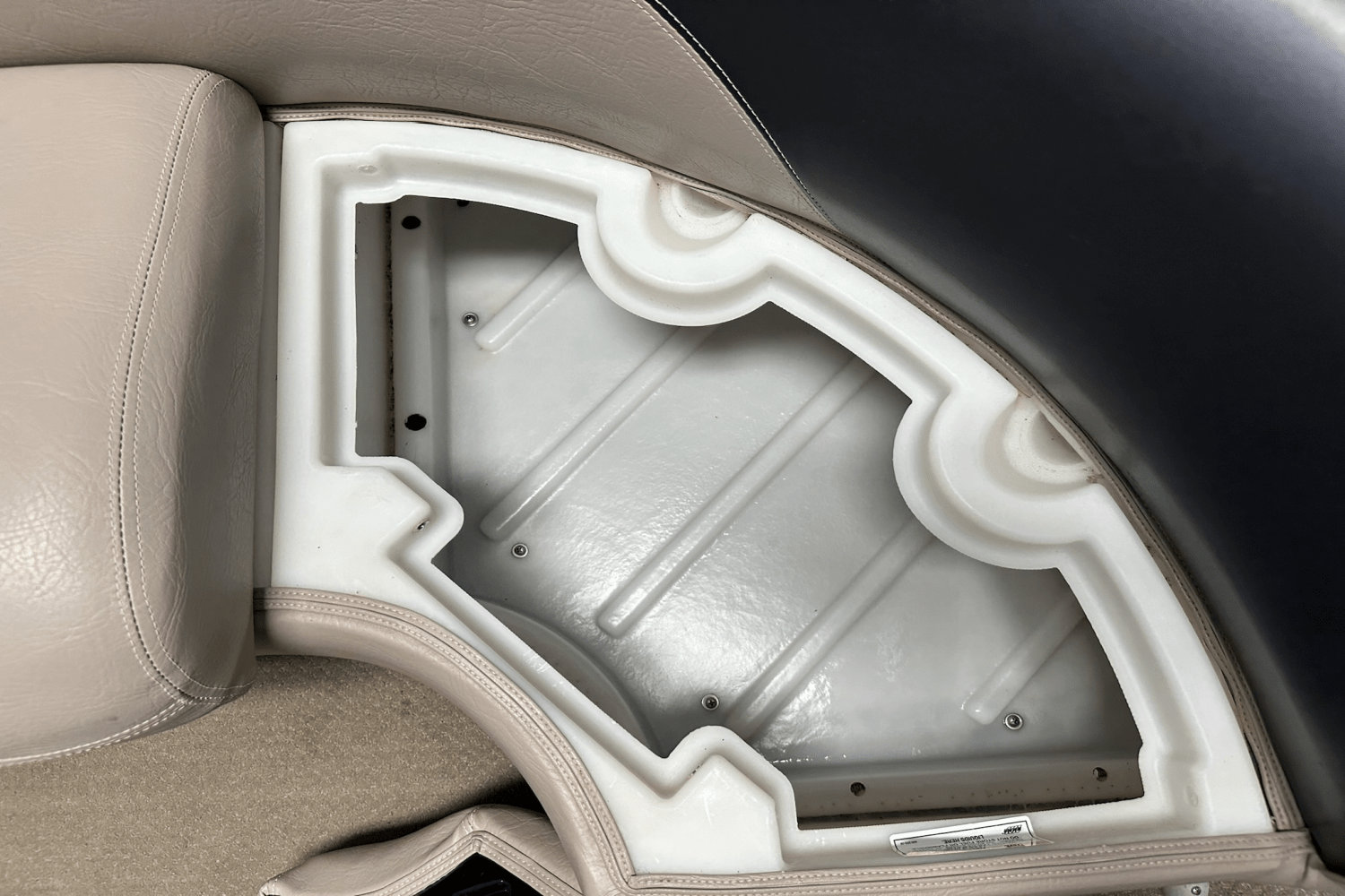 2010 Premier 221 GEMINI Image Thumbnail #22