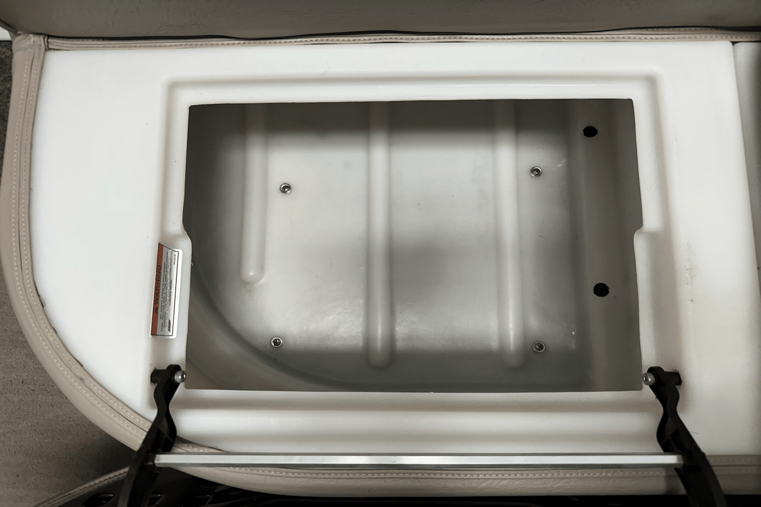 2010 Premier 221 GEMINI Image Thumbnail #25