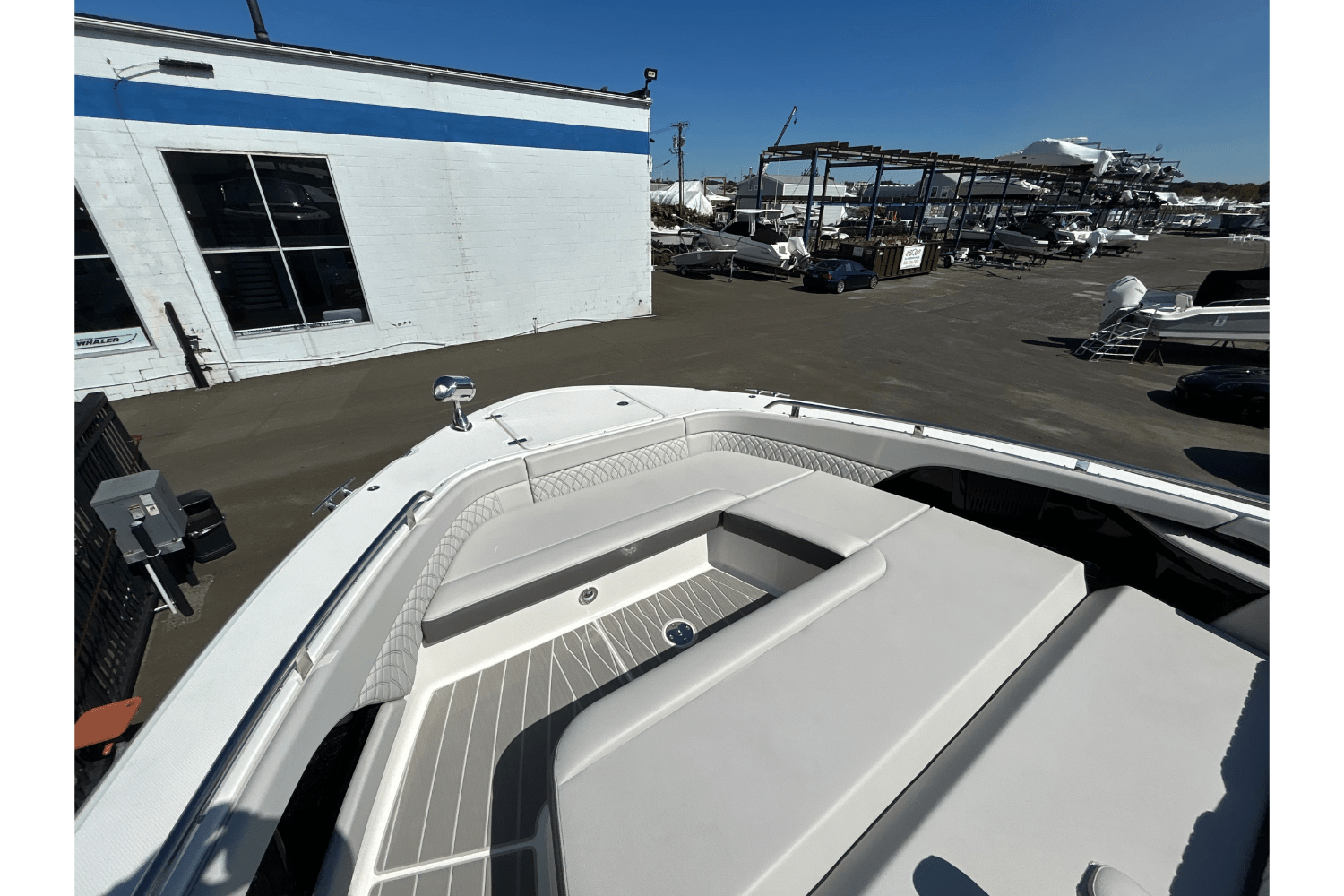 2026 Sea Ray Sundancer 370 Outboard Image Thumbnail #19
