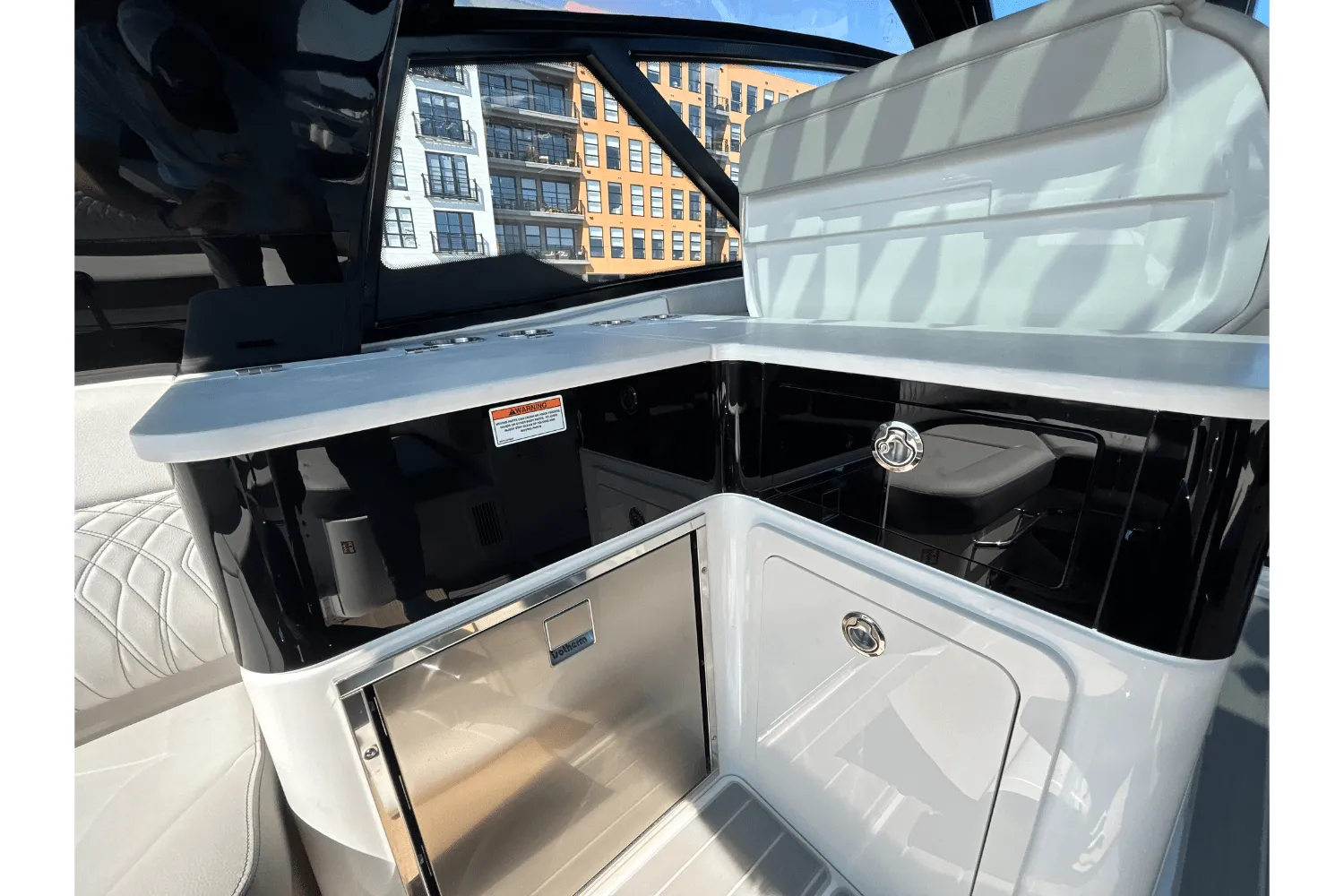 2026 Sea Ray Sundancer 370 Outboard Image Thumbnail #8