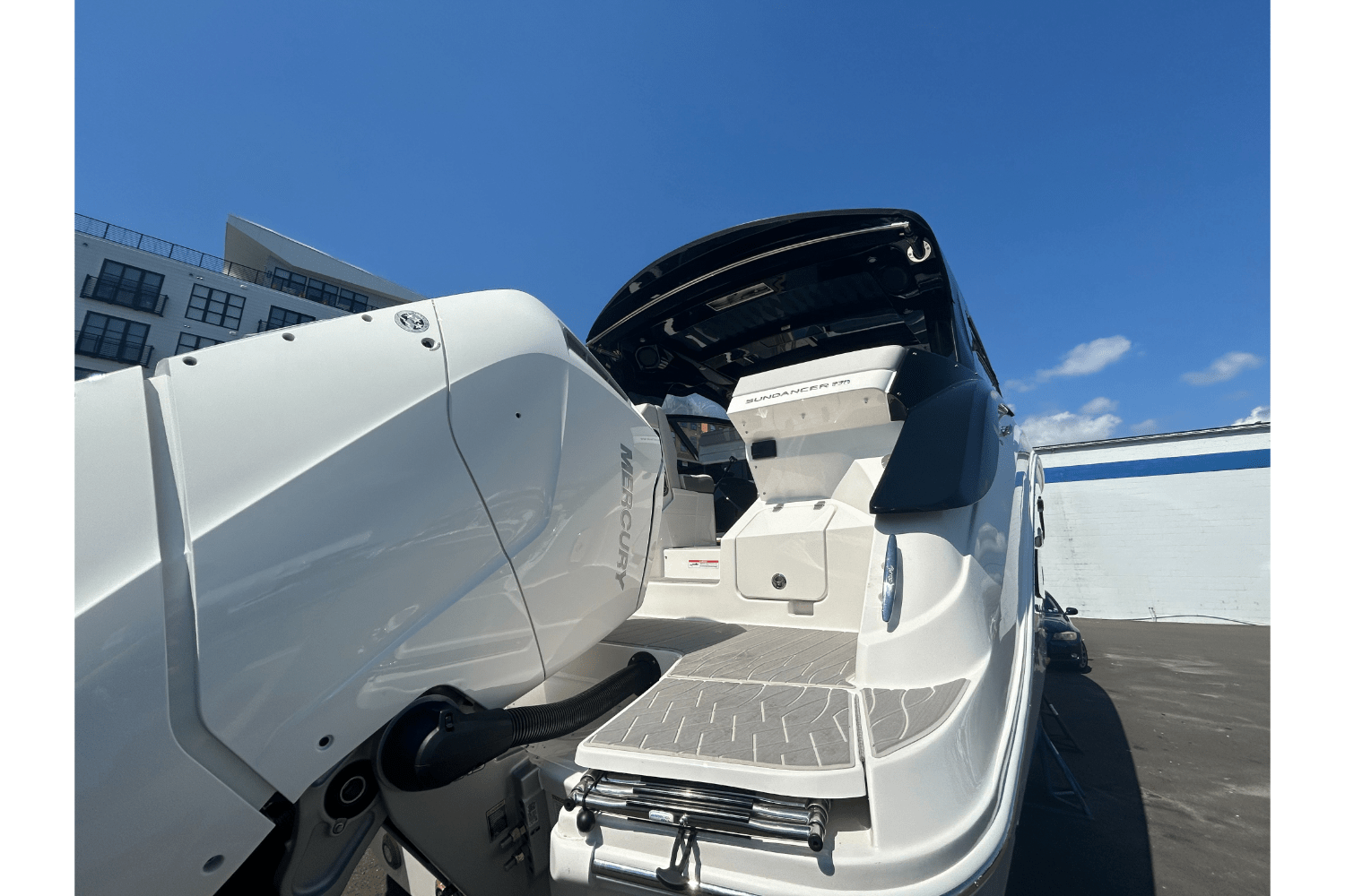 2026 Sea Ray Sundancer 370 Outboard Image Thumbnail #2