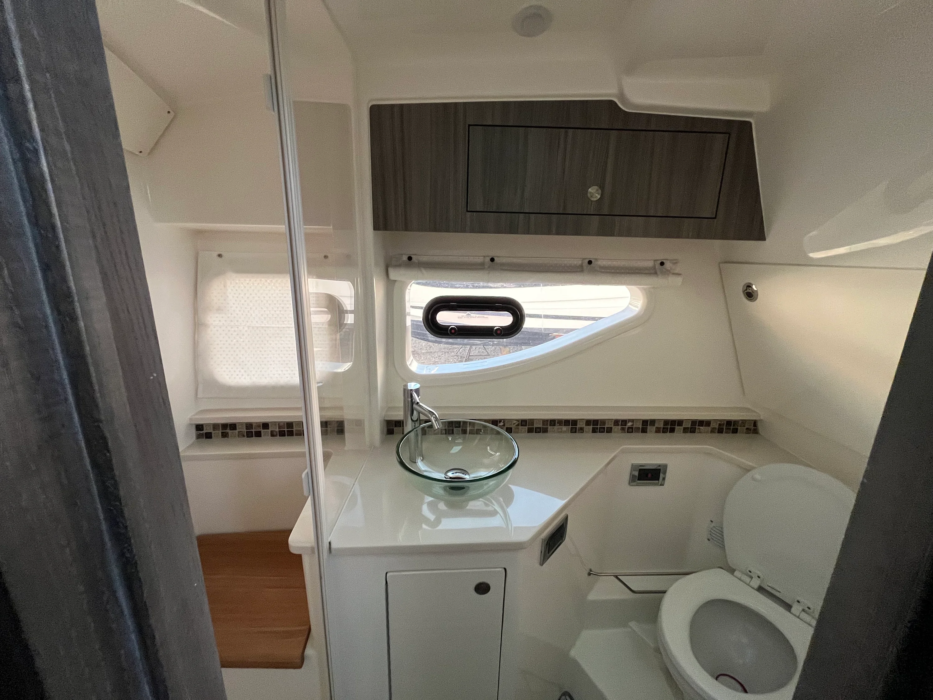 2026 Sea Ray Sundancer 370 Outboard Image Thumbnail #33