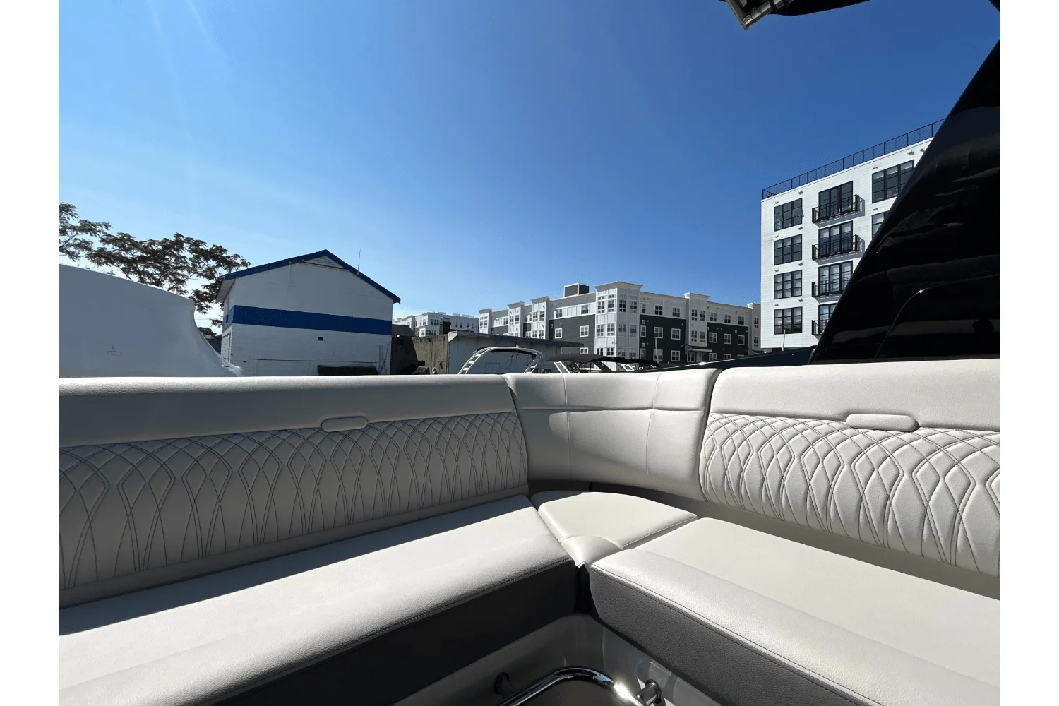 2026 Sea Ray Sundancer 370 Outboard Image Thumbnail #6