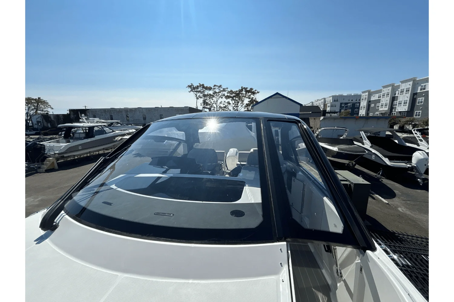 2026 Sea Ray Sundancer 370 Outboard Image Thumbnail #17