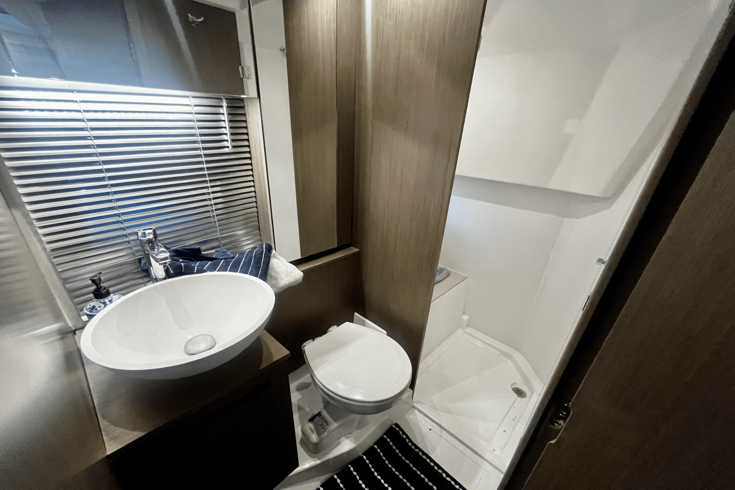 2023 Beneteau GT 36 Image Thumbnail #33