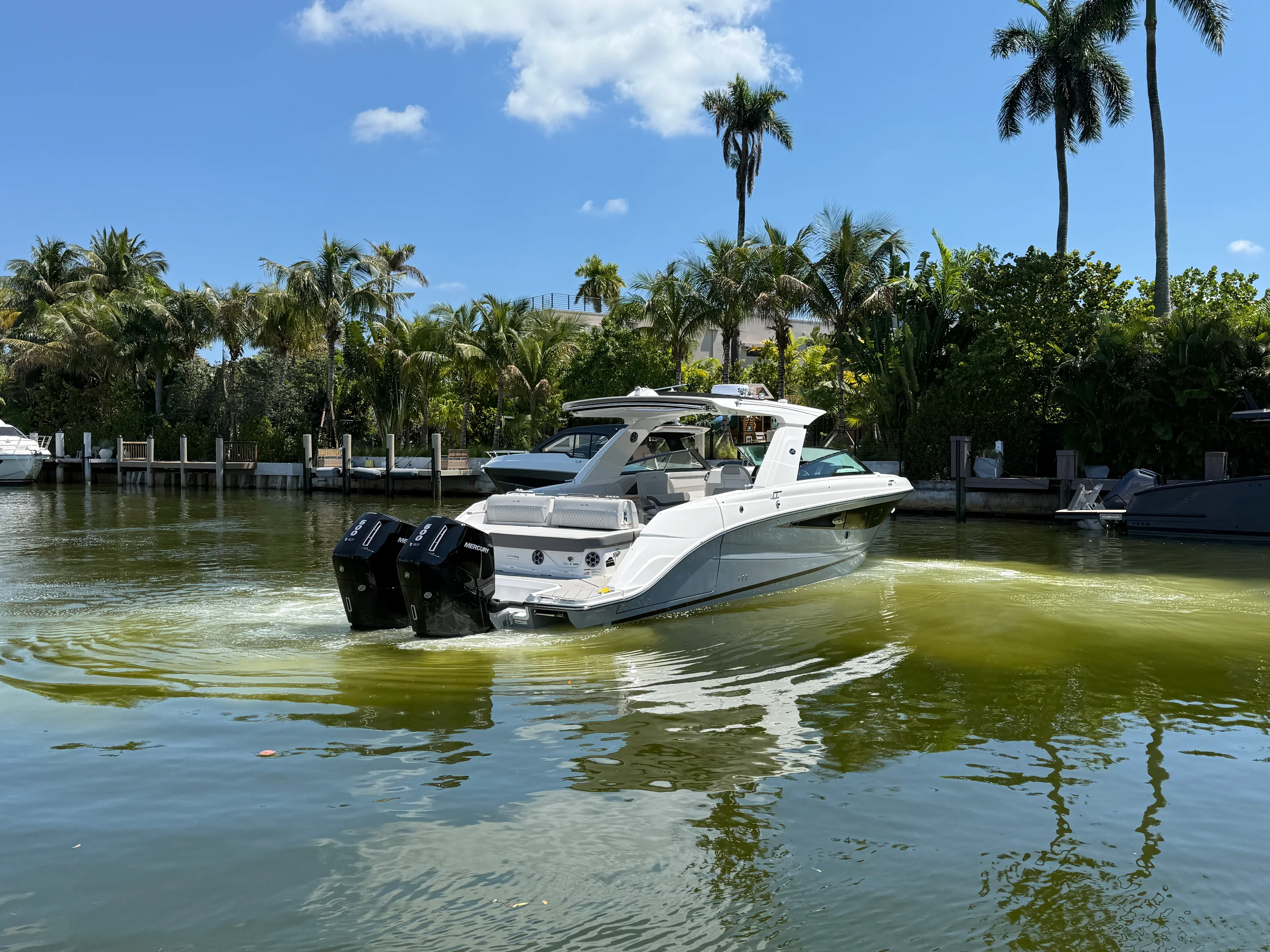 2026 Sea Ray SLX 400 Outboard Image Thumbnail #12