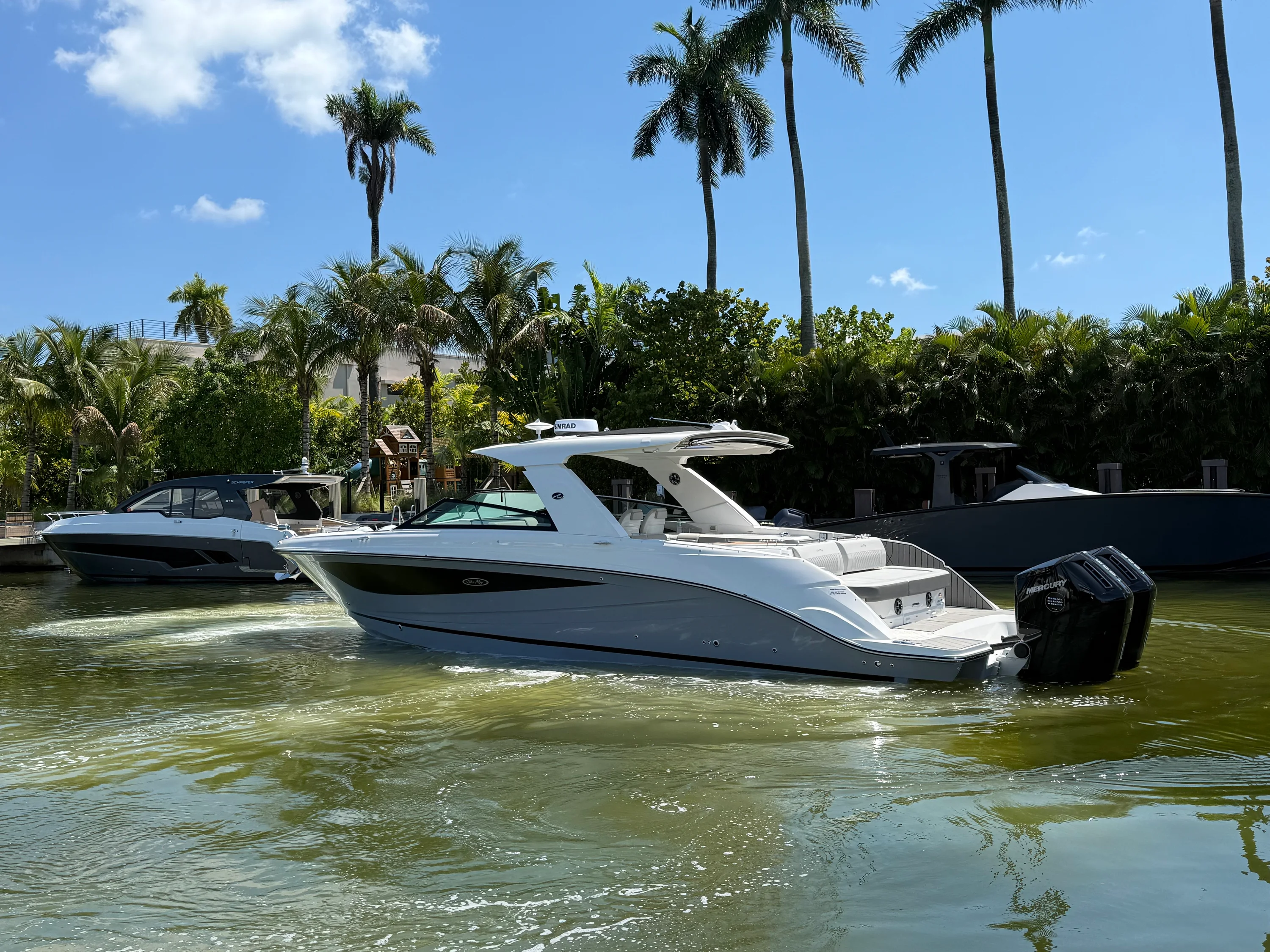 2026 Sea Ray SLX 400 Outboard Image Thumbnail #30