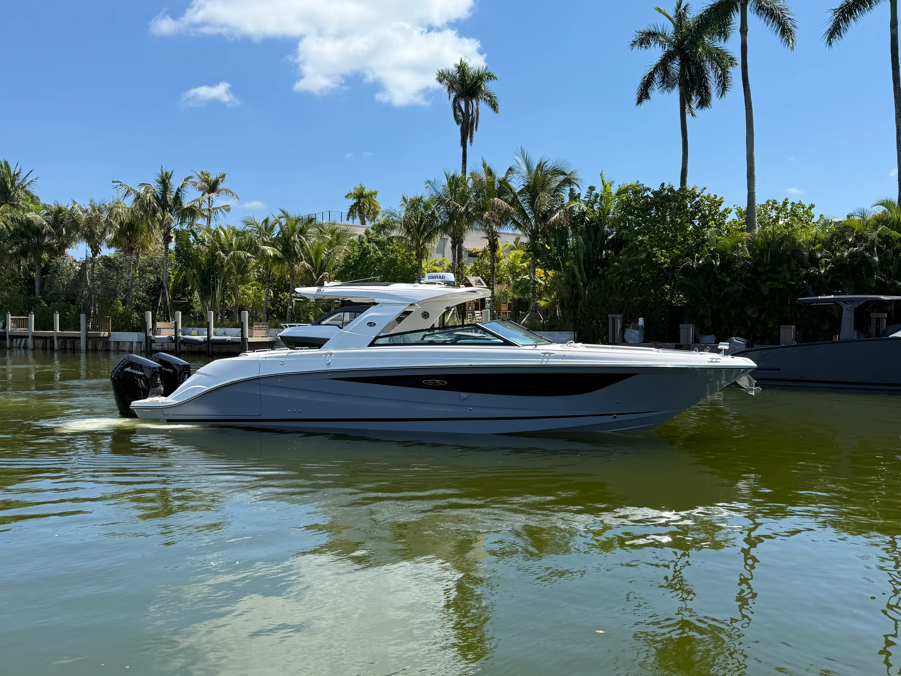 2026 Sea Ray SLX 400 Outboard Image Thumbnail #2