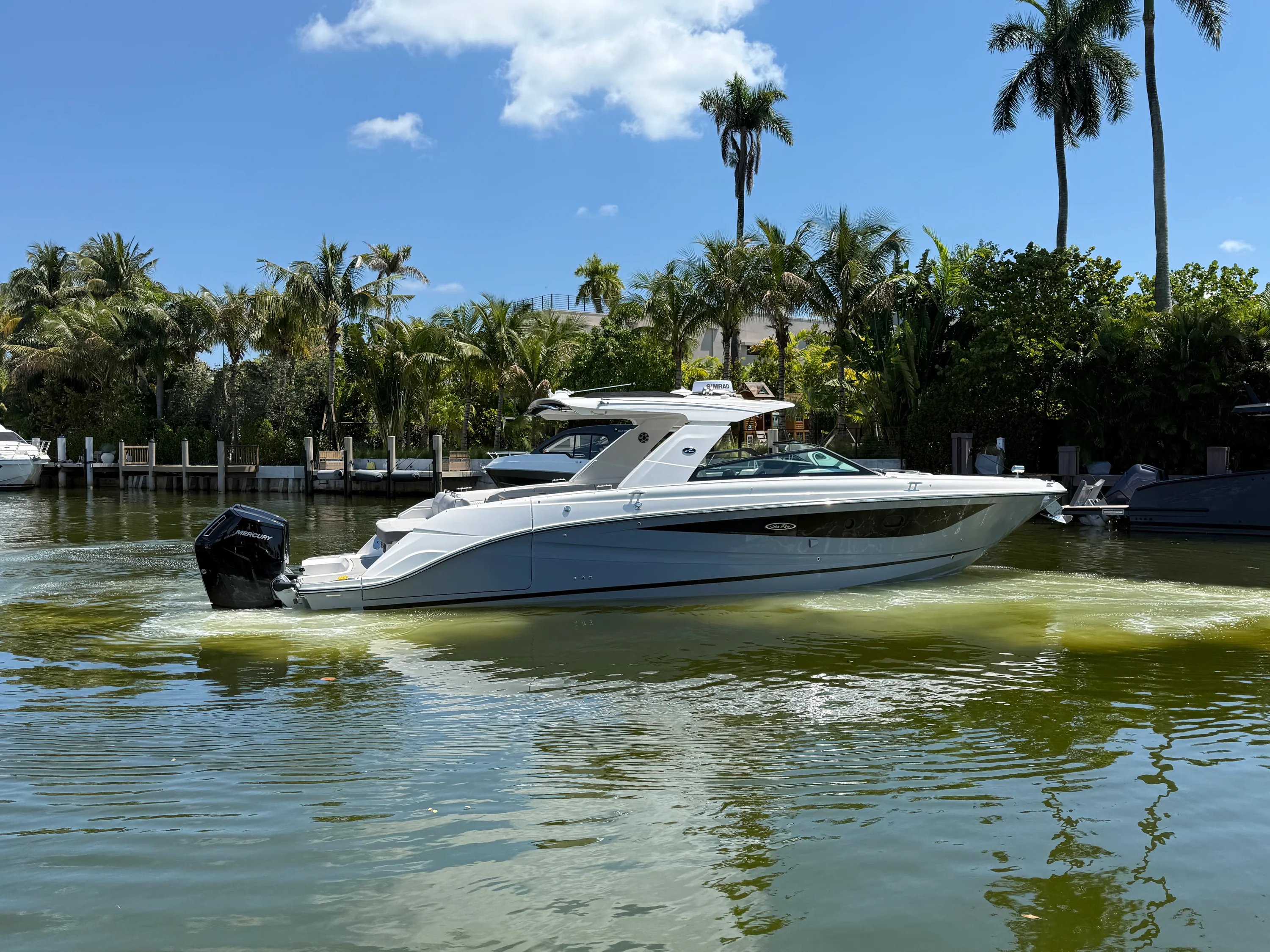 2026 Sea Ray SLX 400 Outboard Image Thumbnail #7