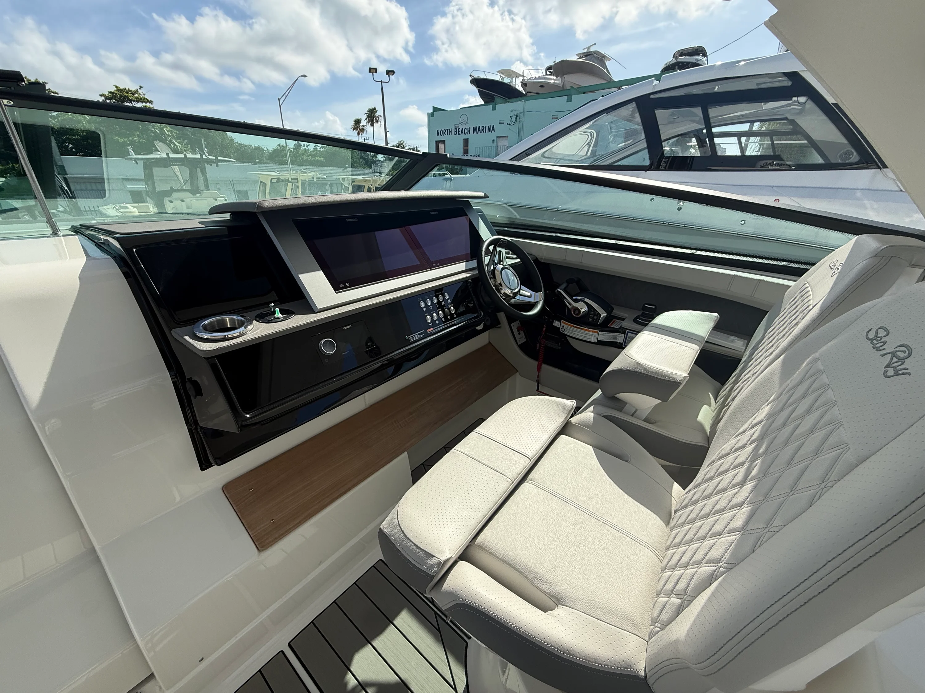 2026 Sea Ray SLX 400 Outboard Image Thumbnail #31