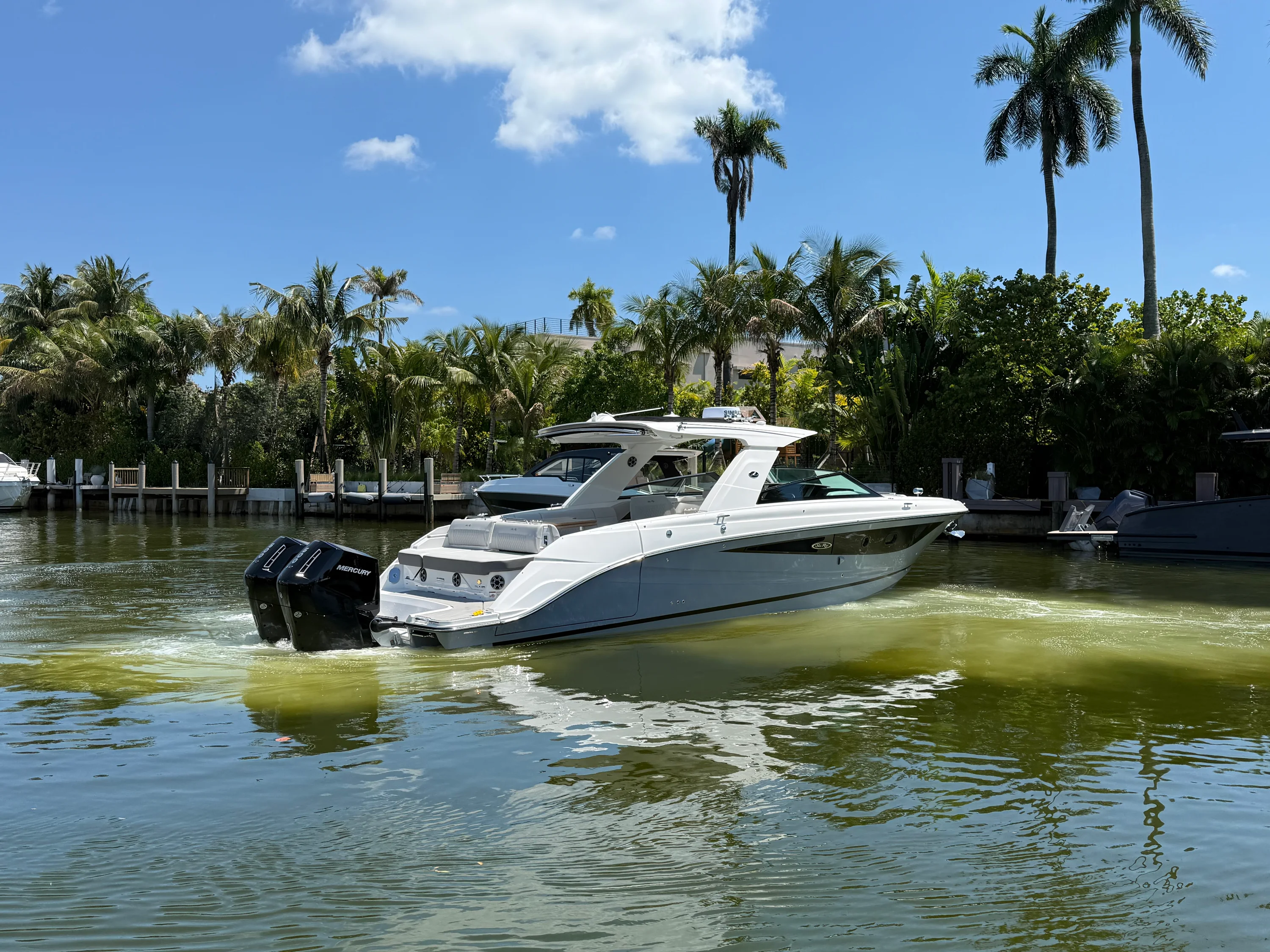 2026 Sea Ray SLX 400 Outboard Image Thumbnail #14