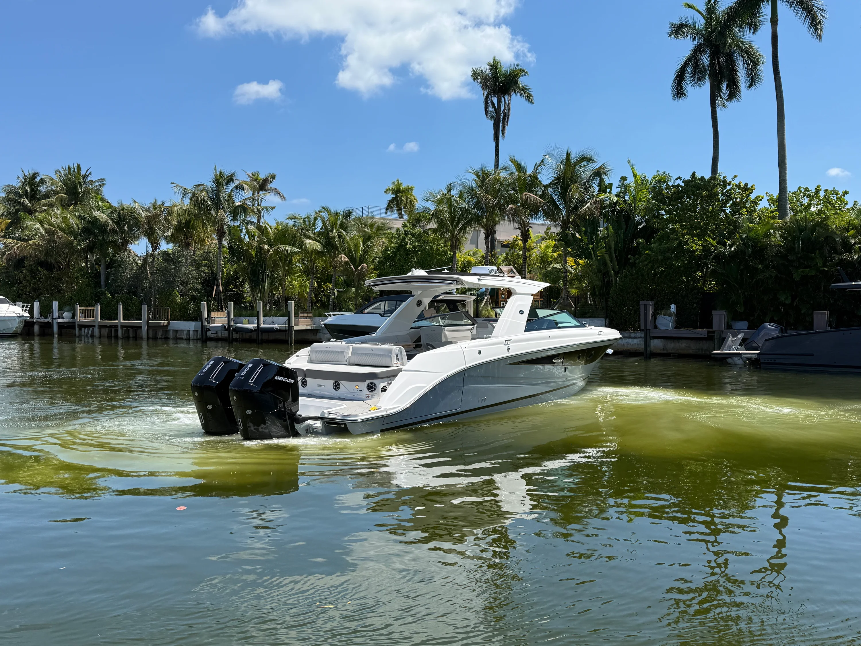 2026 Sea Ray SLX 400 Outboard Image Thumbnail #11