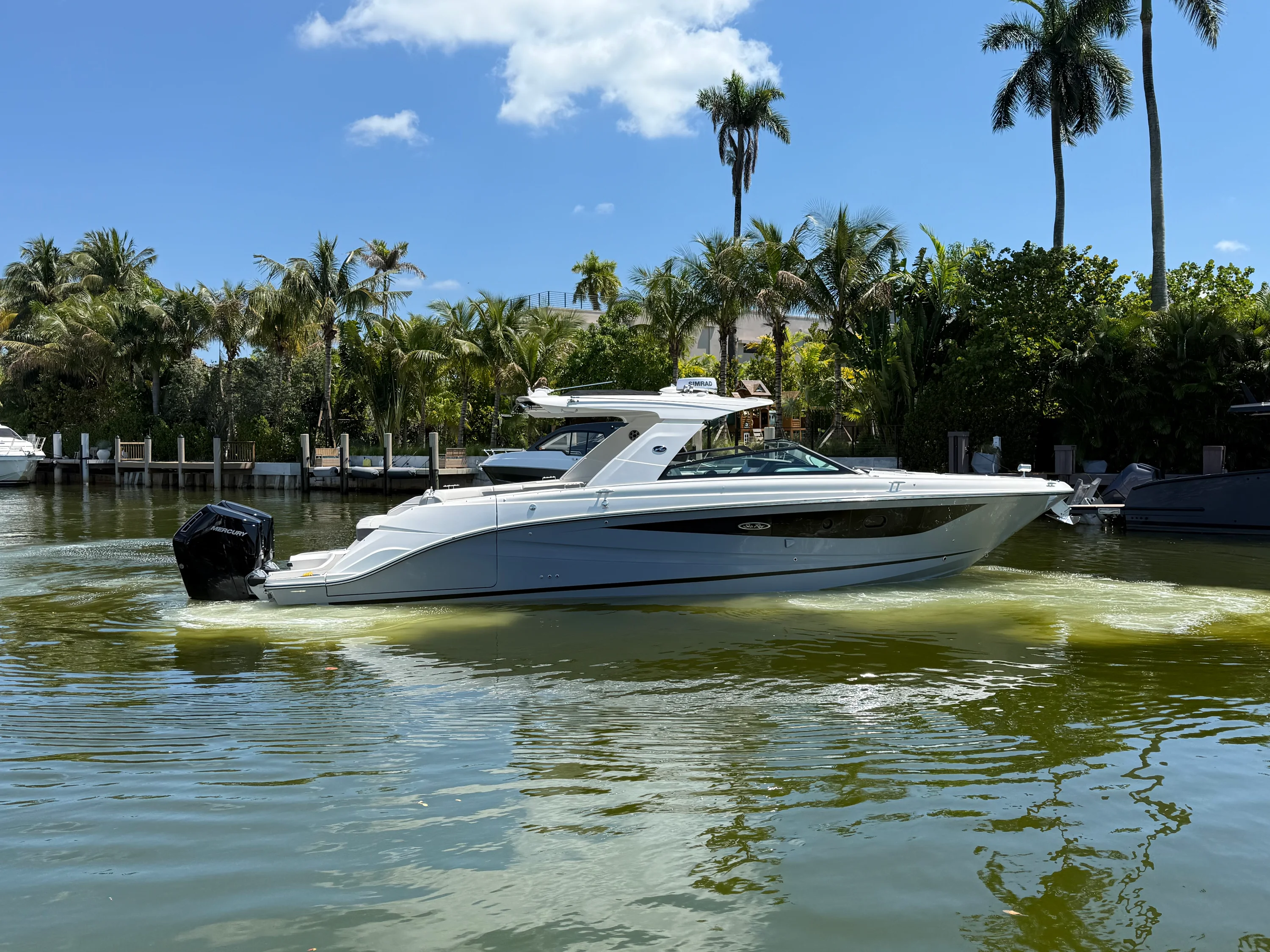 2026 Sea Ray SLX 400 Outboard Image Thumbnail #6