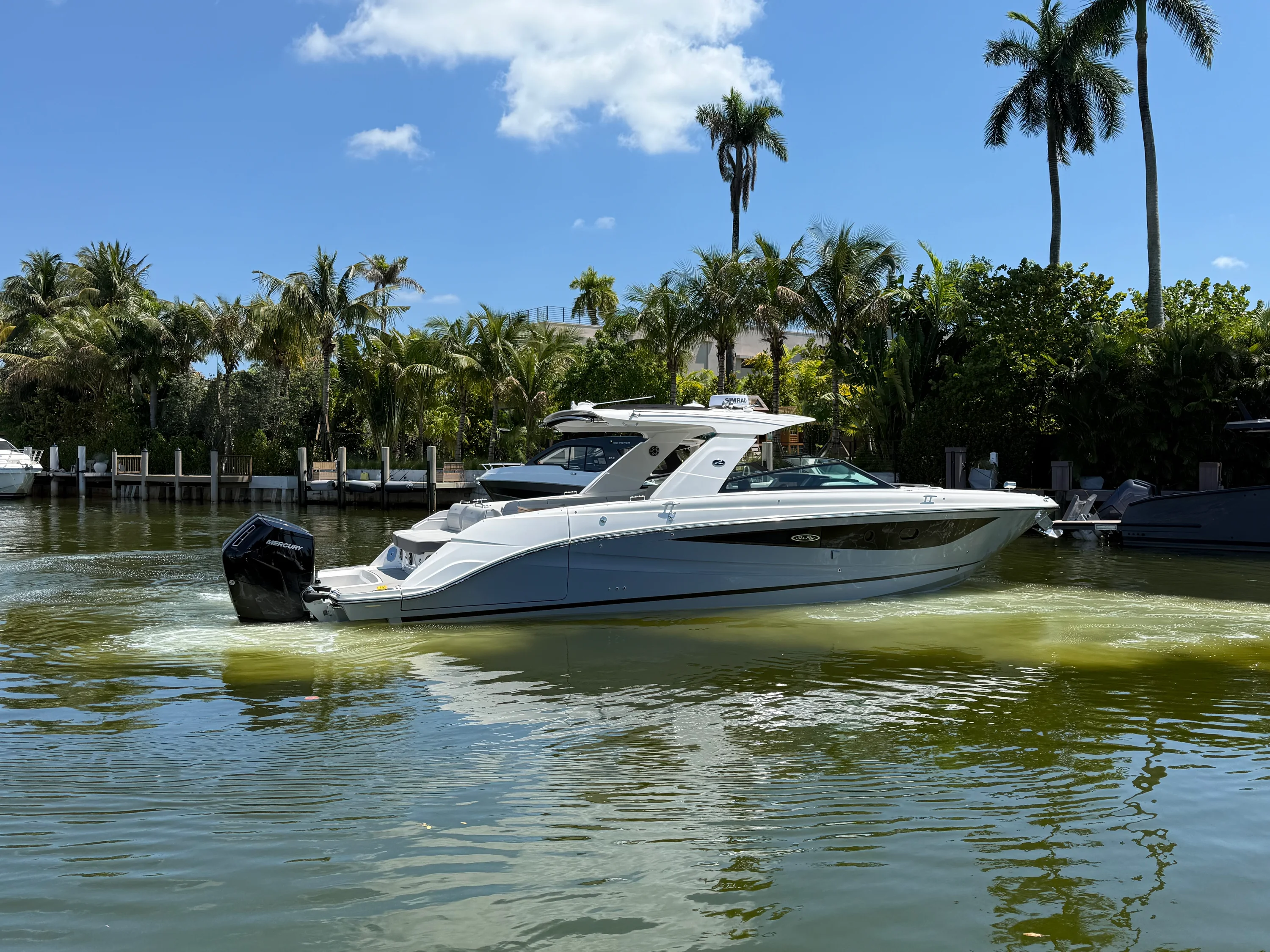 2026 Sea Ray SLX 400 Outboard Image Thumbnail #8