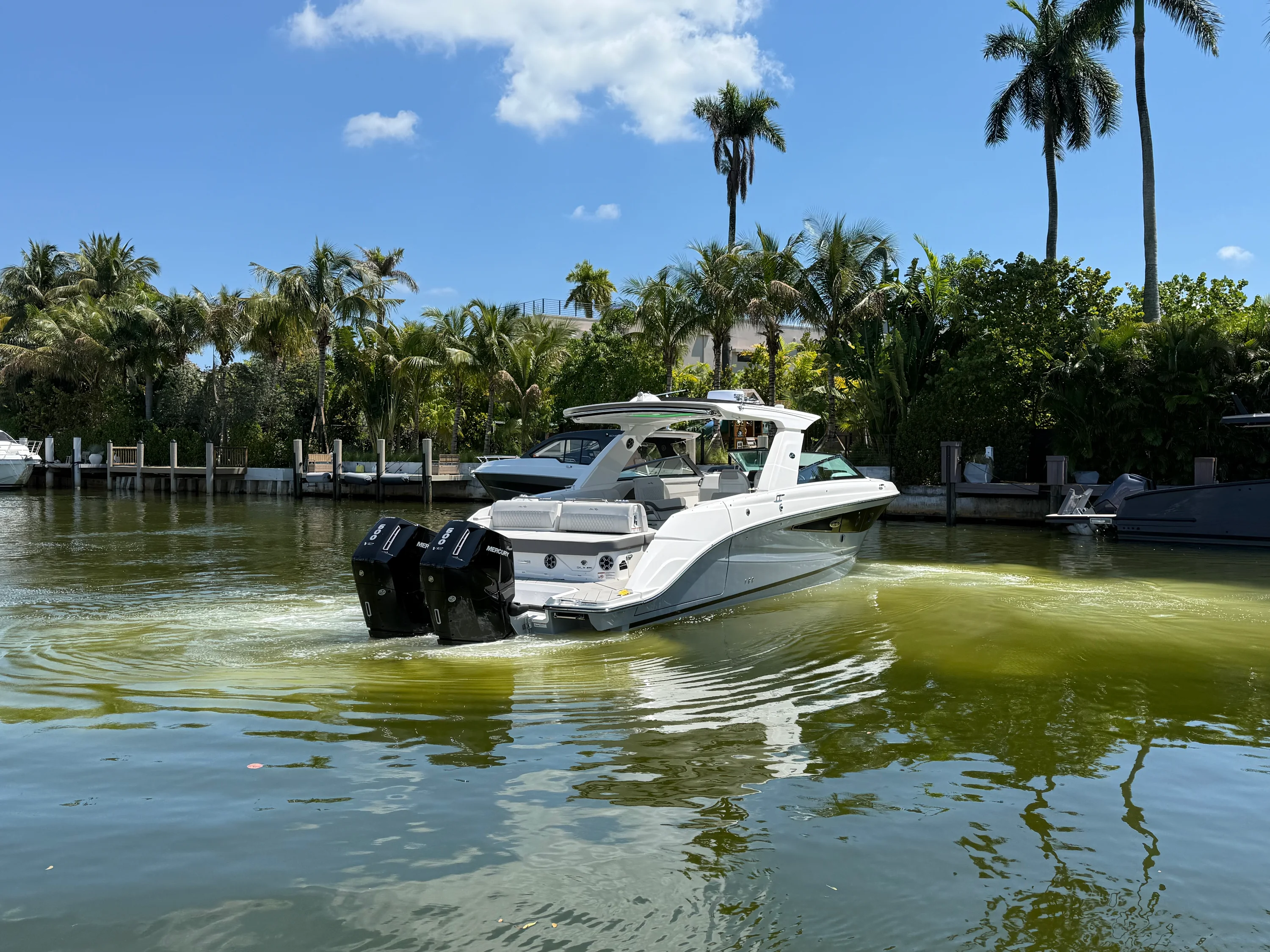 2026 Sea Ray SLX 400 Outboard Image Thumbnail #13