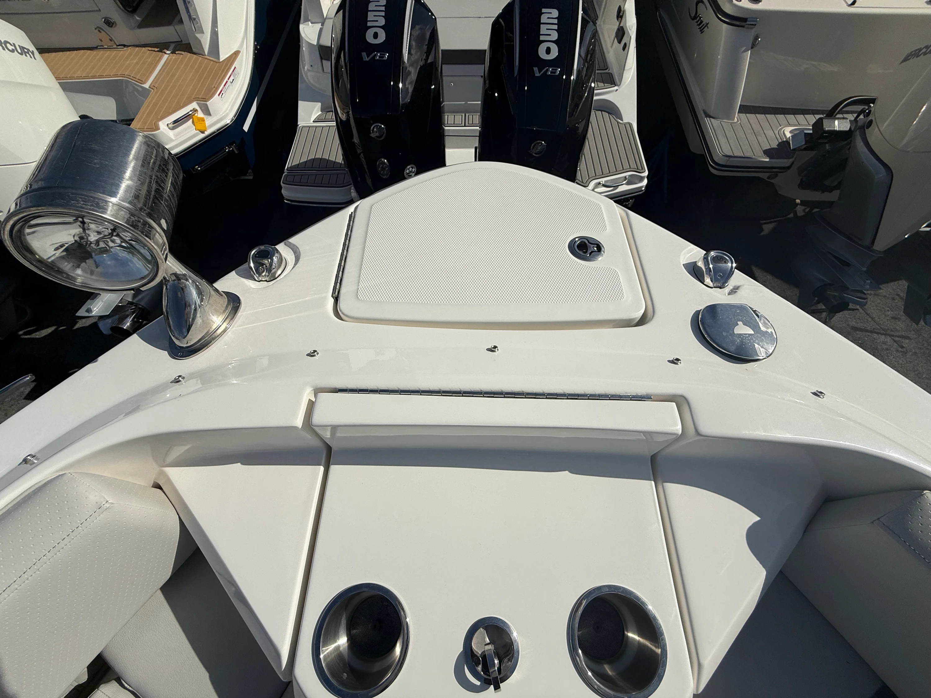2026 Sea Ray SLX 400 Outboard Image Thumbnail #45