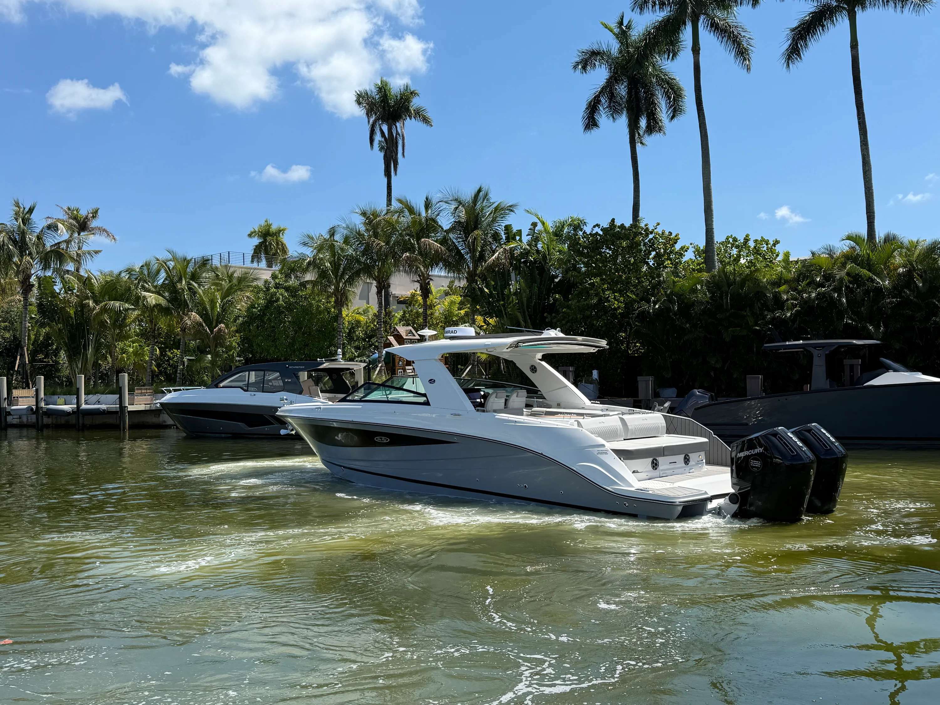 2026 Sea Ray SLX 400 Outboard Image Thumbnail #28