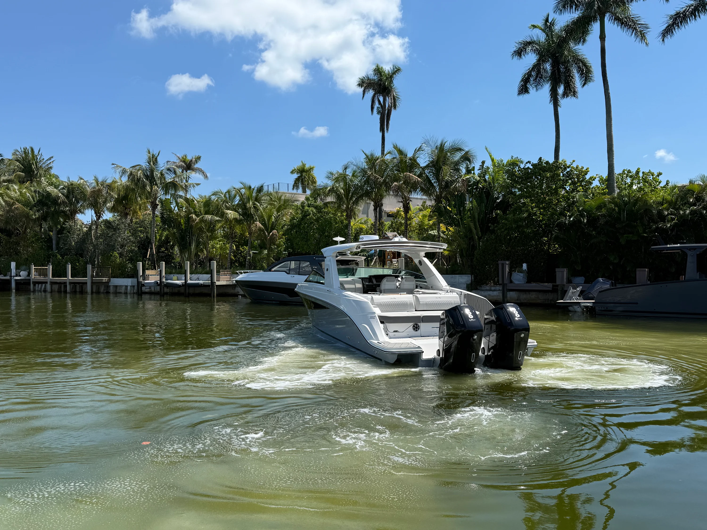 2026 Sea Ray SLX 400 Outboard Image Thumbnail #27