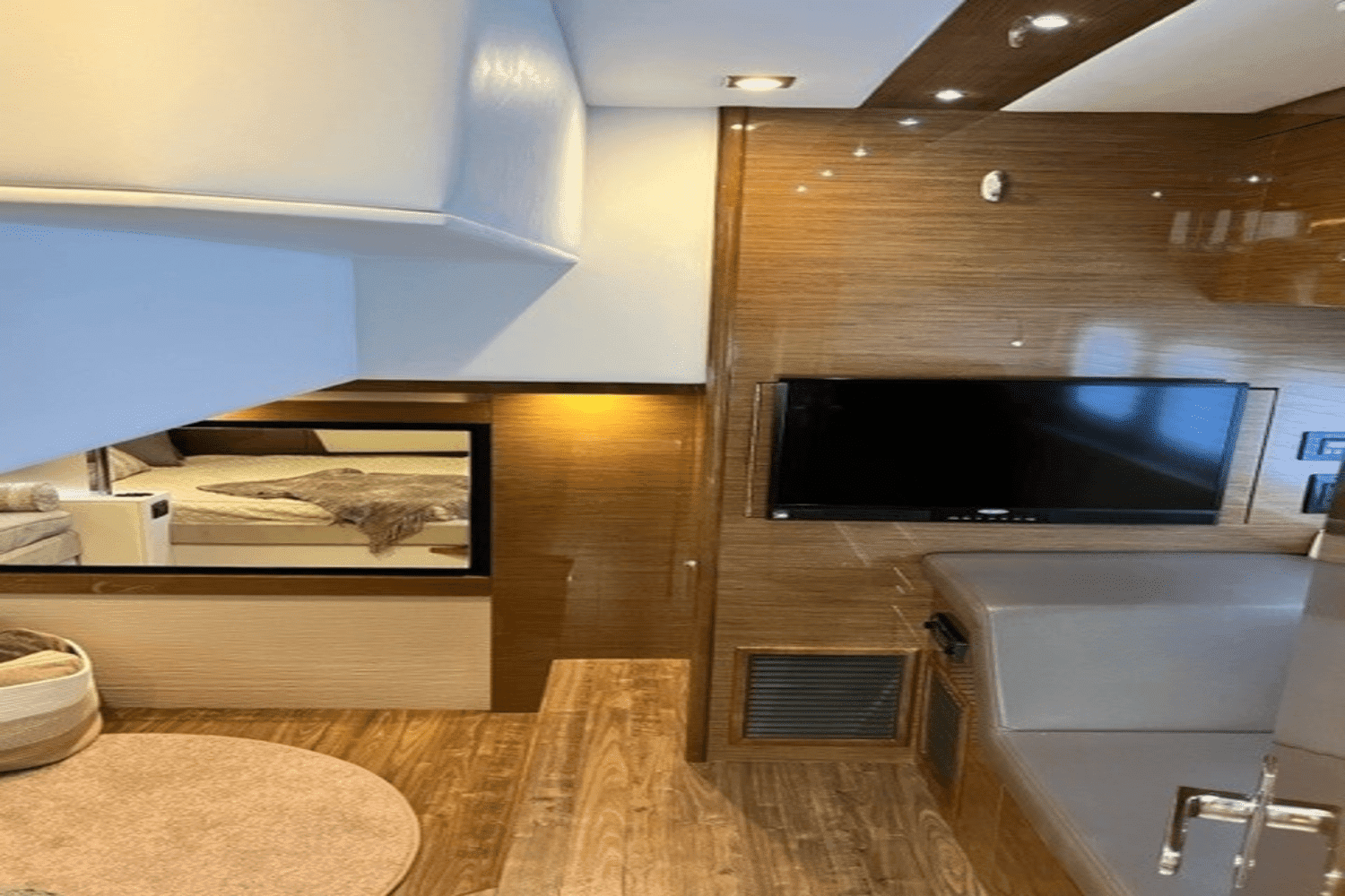 2017 Cruisers Yachts 45 CANTIUS Image Thumbnail #30