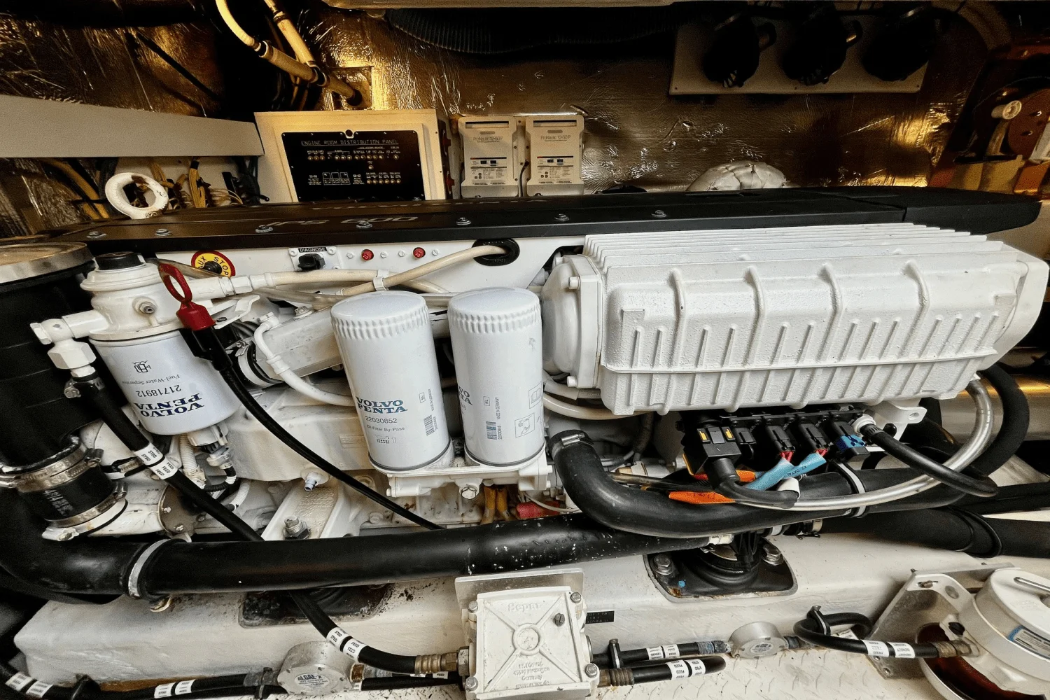 2017 Cruisers Yachts 45 CANTIUS Image Thumbnail #38