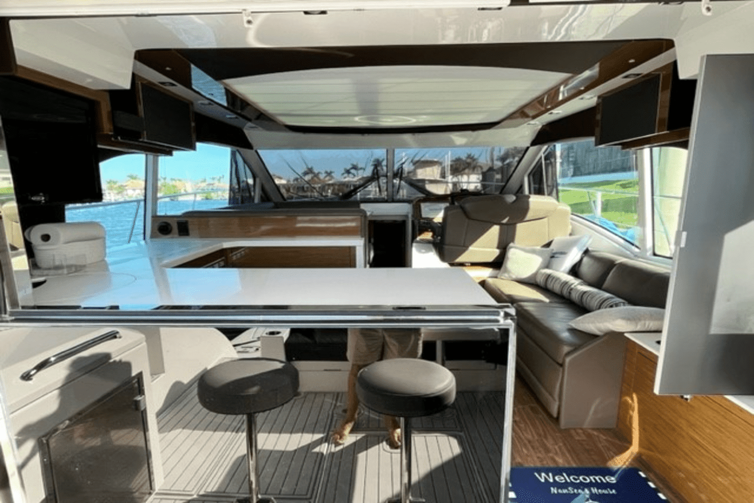 2017 Cruisers Yachts 45 CANTIUS Image Thumbnail #11