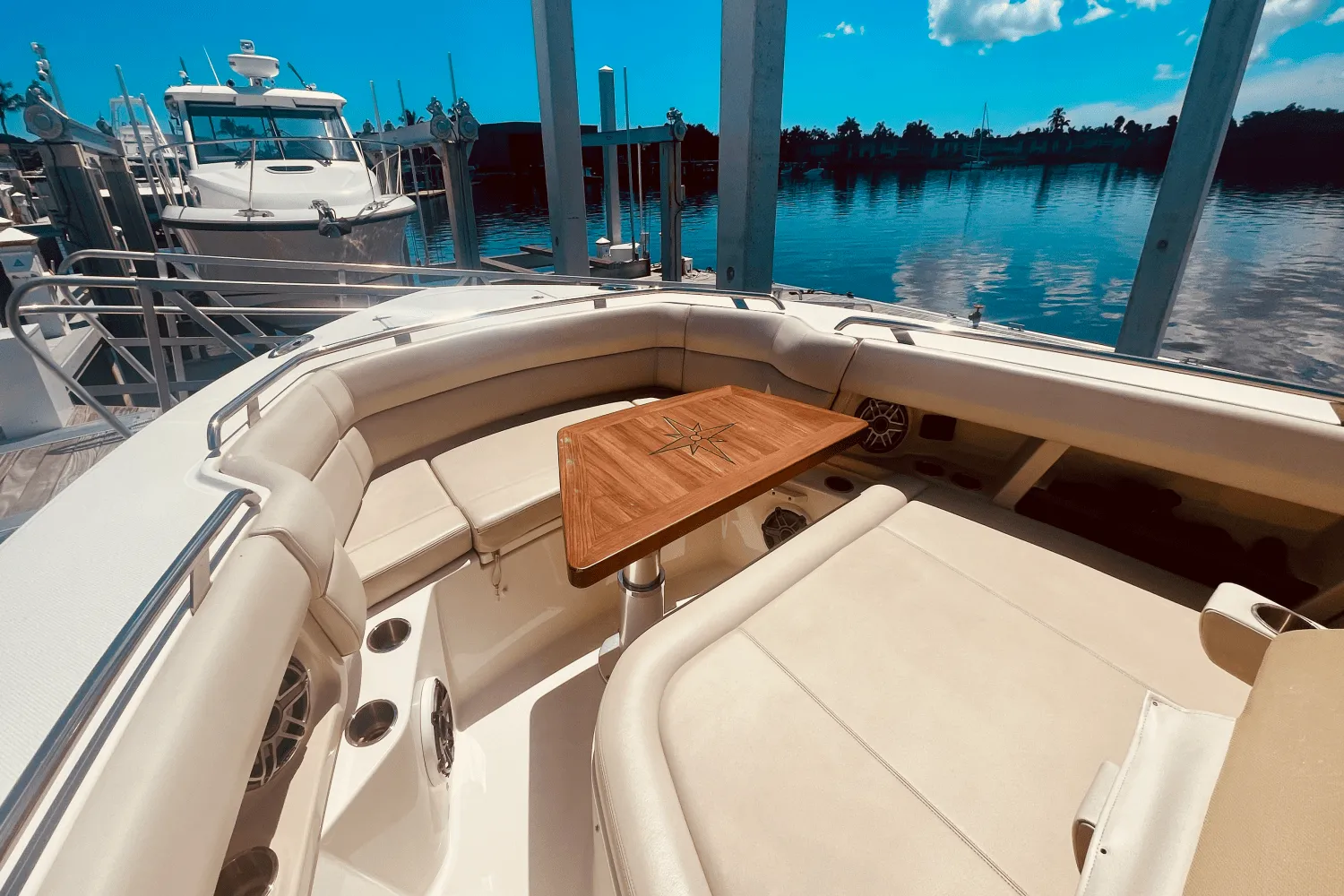 2023 Boston Whaler 350 REALM Image Thumbnail #12