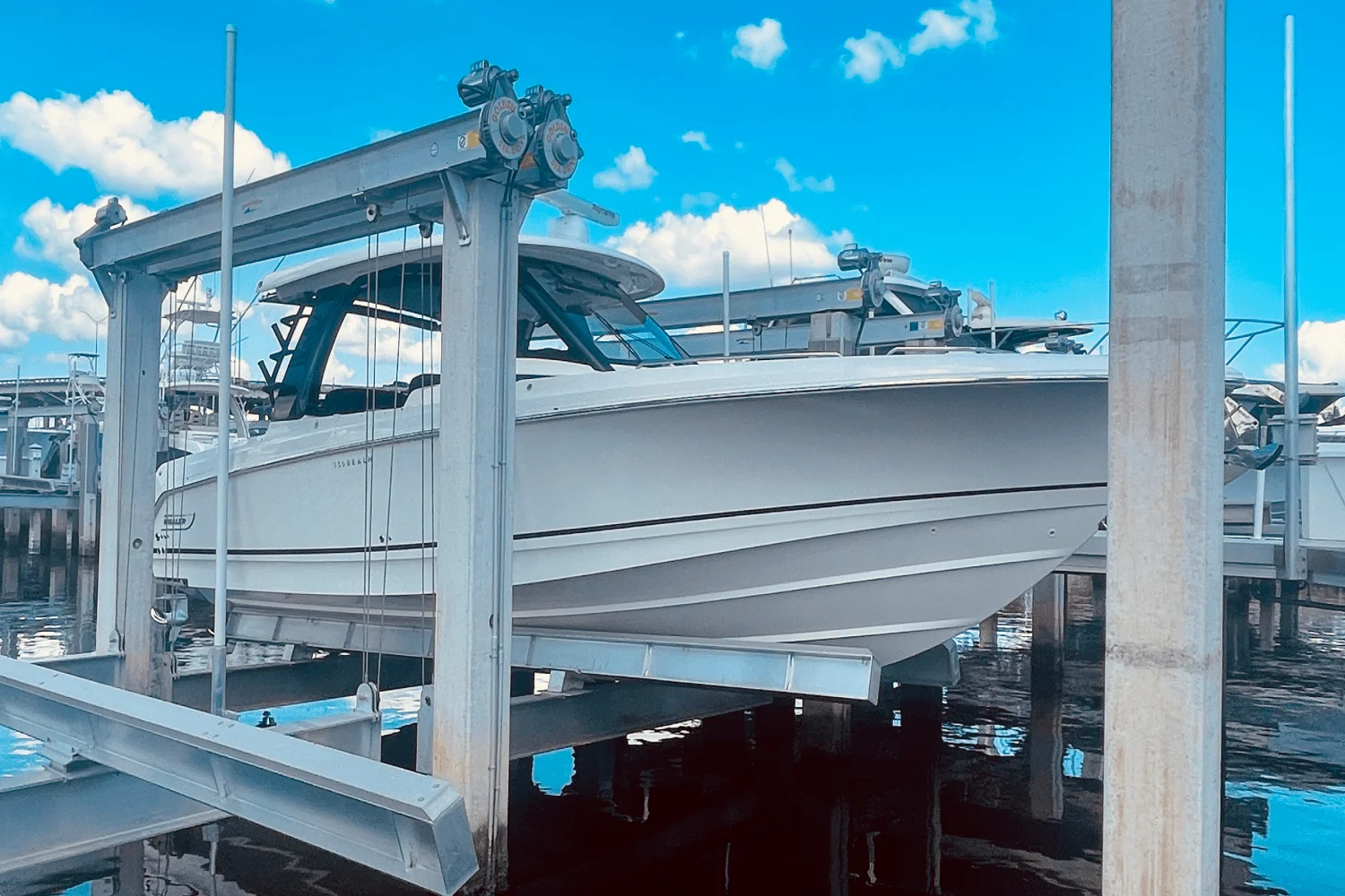 2023 Boston Whaler 350 REALM Image Thumbnail #4