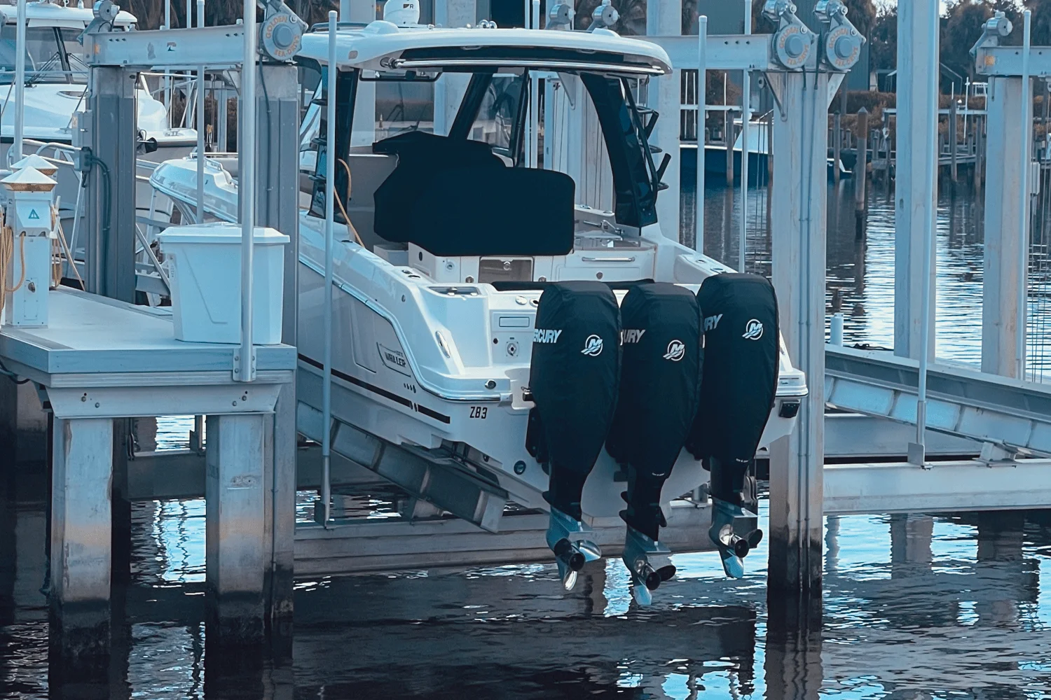 2023 Boston Whaler 350 REALM Image Thumbnail #3