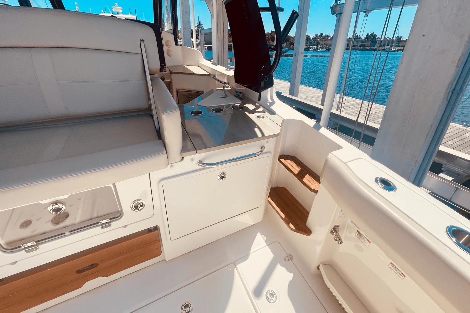 2023 Boston Whaler 350 REALM Image Thumbnail #34