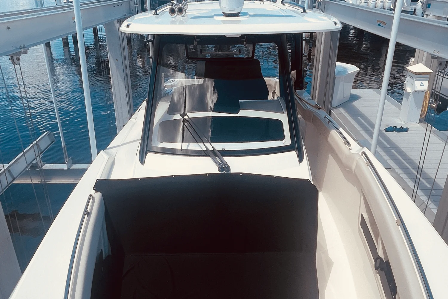 2023 Boston Whaler 350 REALM Image Thumbnail #8