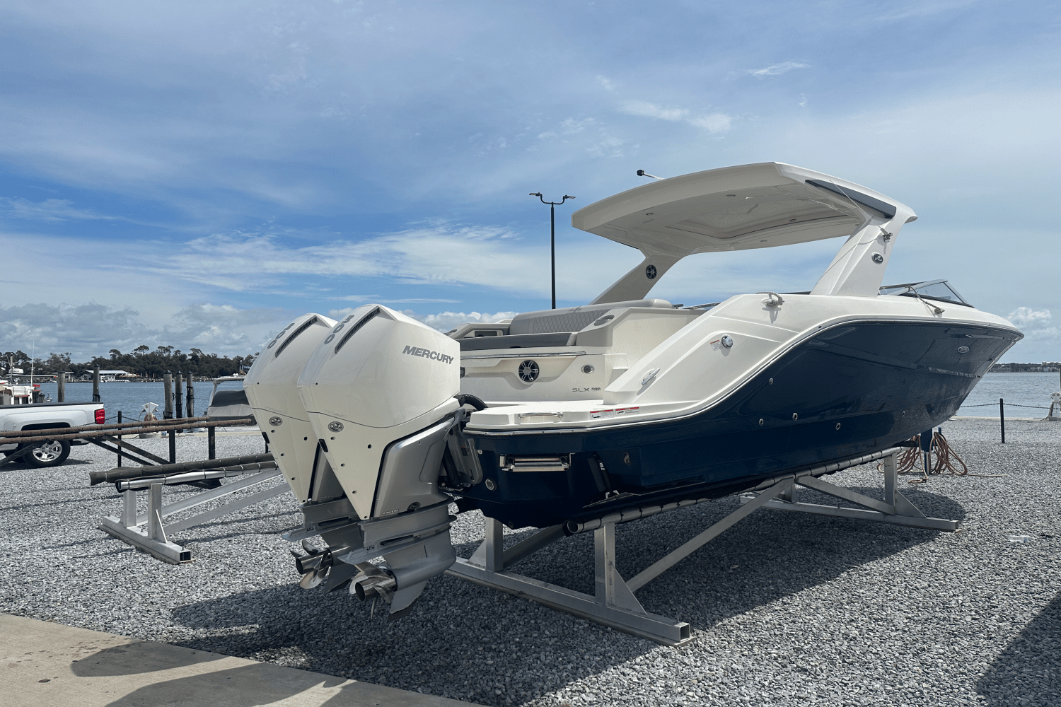 2021 Sea Ray 310 SLX Image Thumbnail #3