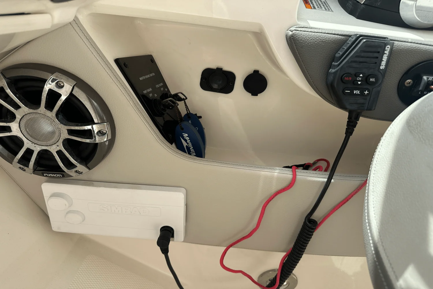 2021 Sea Ray 310 SLX Image Thumbnail #11