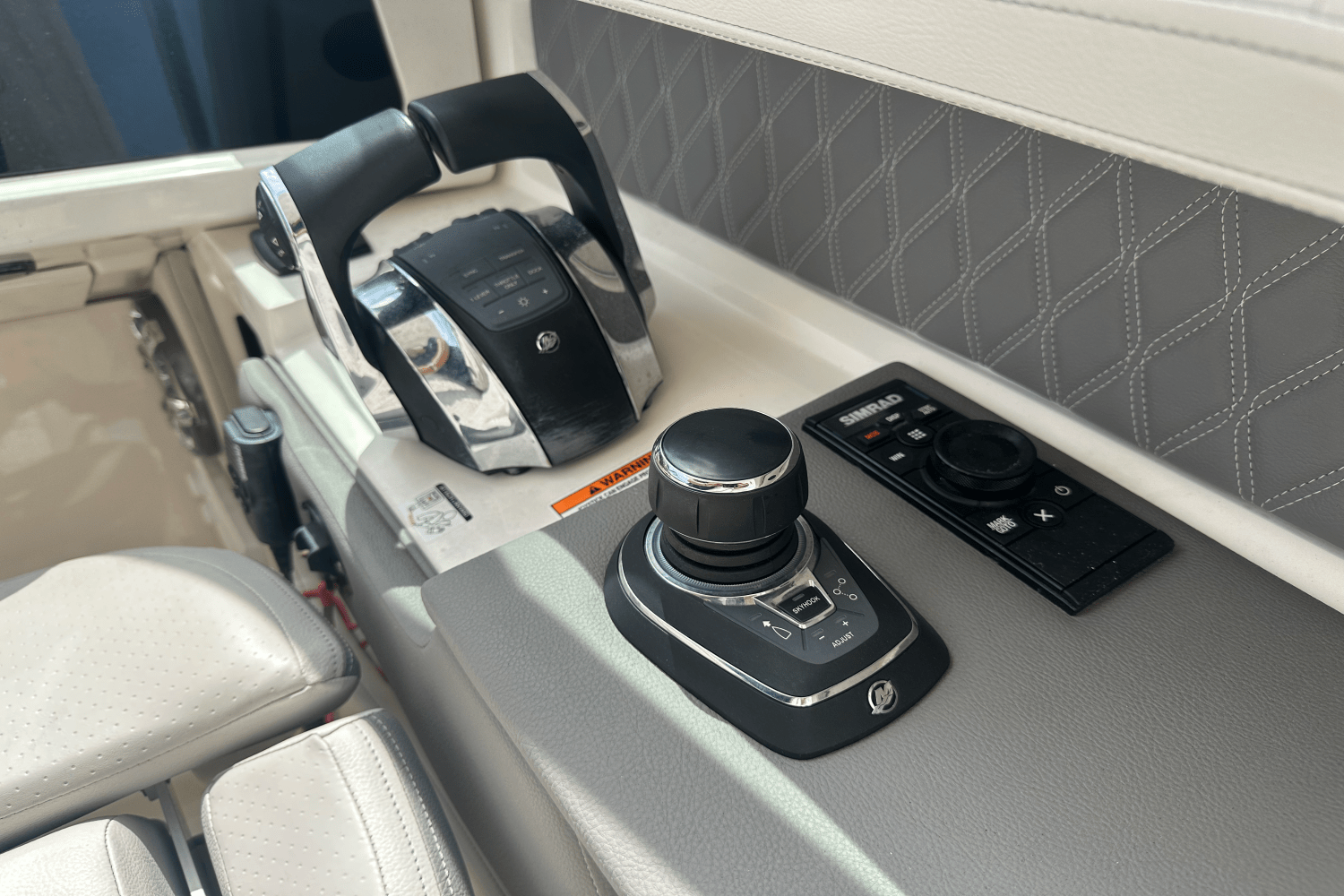 2021 Sea Ray 310 SLX Image Thumbnail #10