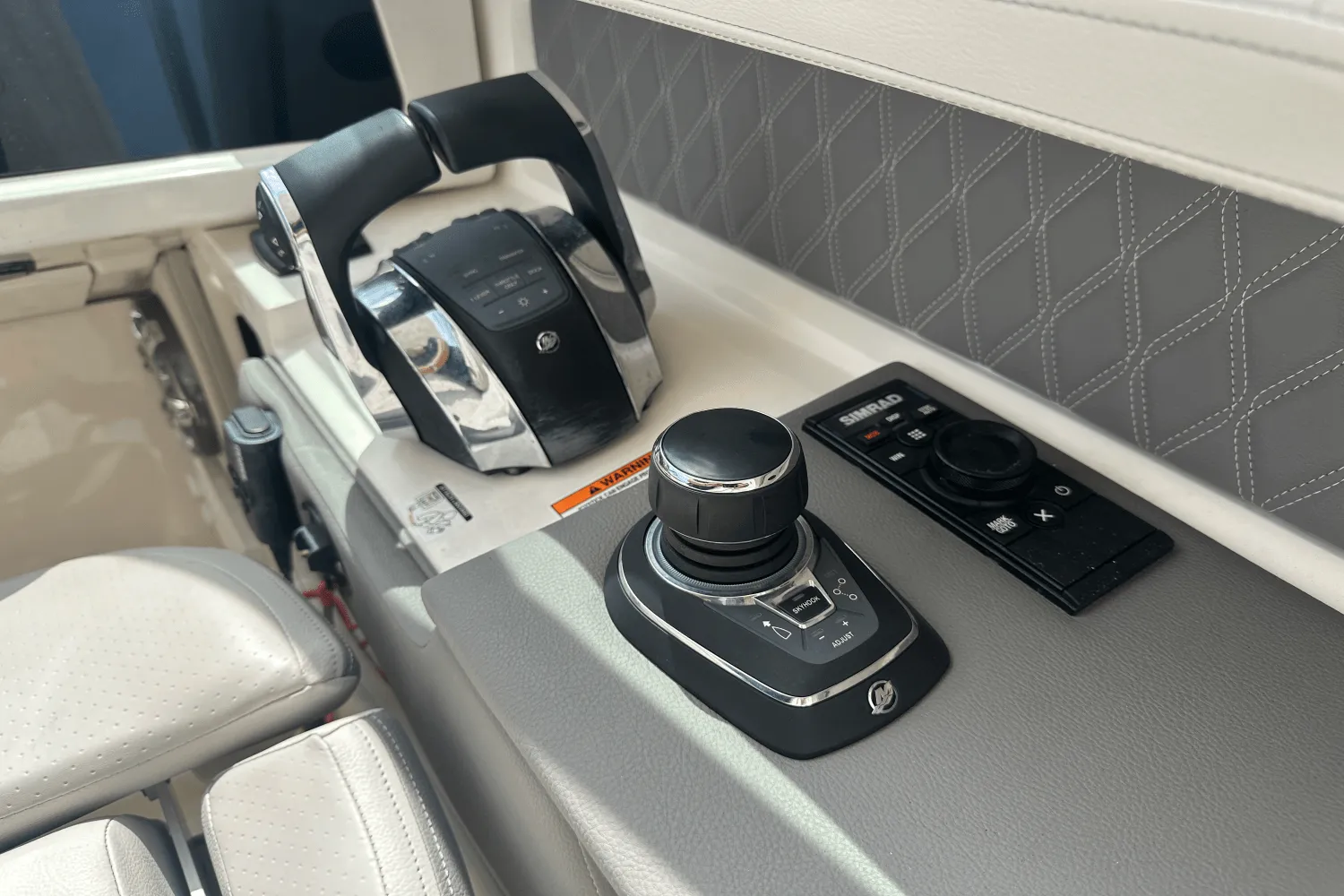 2021 Sea Ray 310 SLX Image Thumbnail #10