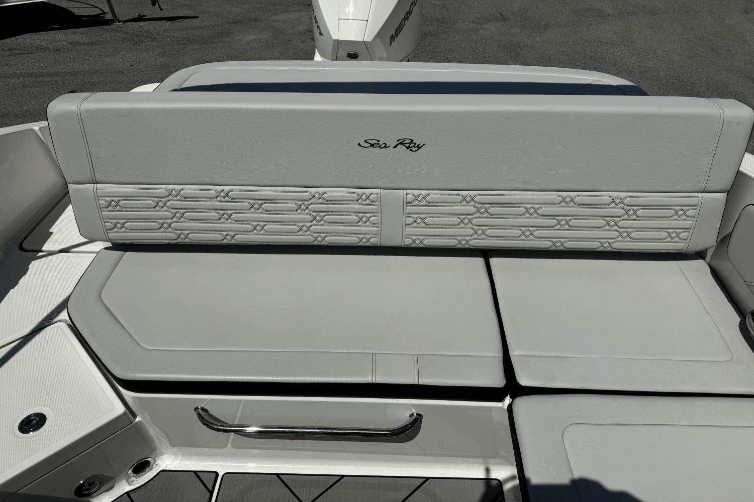 2024 Sea Ray 210 SPX OB Image Thumbnail #10
