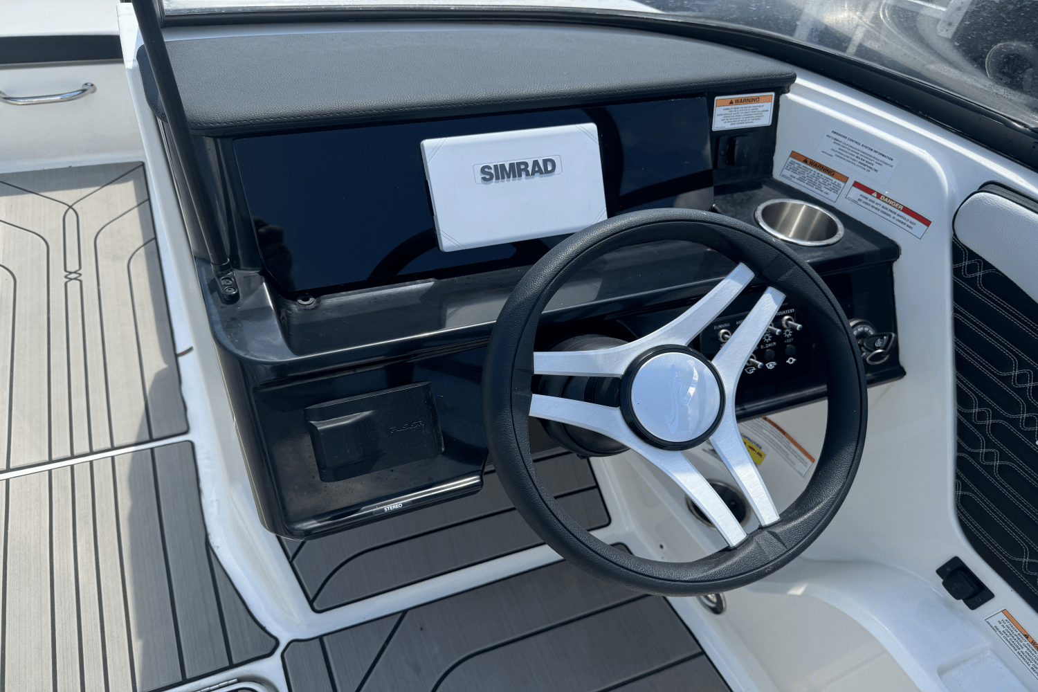 2024 Sea Ray 210 SPX OB Image Thumbnail #15