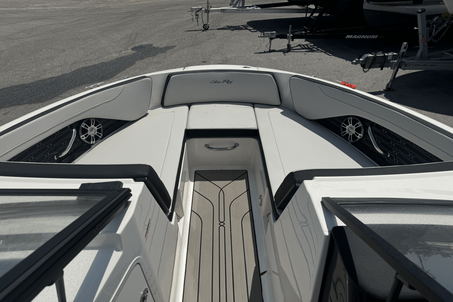 2024 Sea Ray 210 SPX OB Image Thumbnail #24