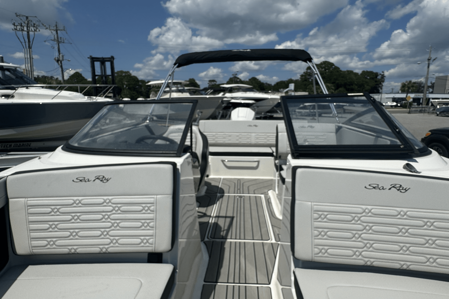 2024 Sea Ray 210 SPX OB Image Thumbnail #25