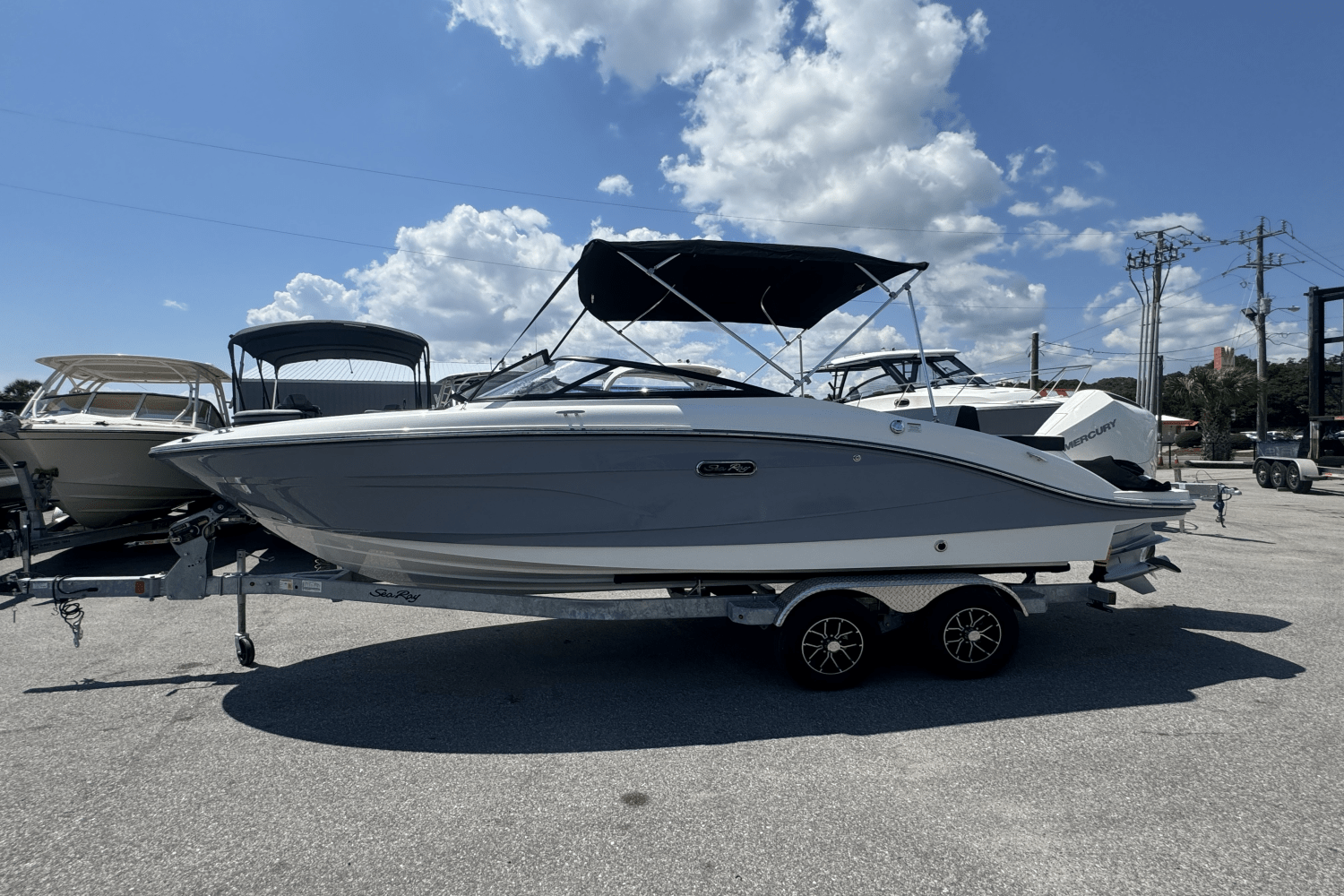 2024 Sea Ray 210 SPX OB Image Thumbnail #2