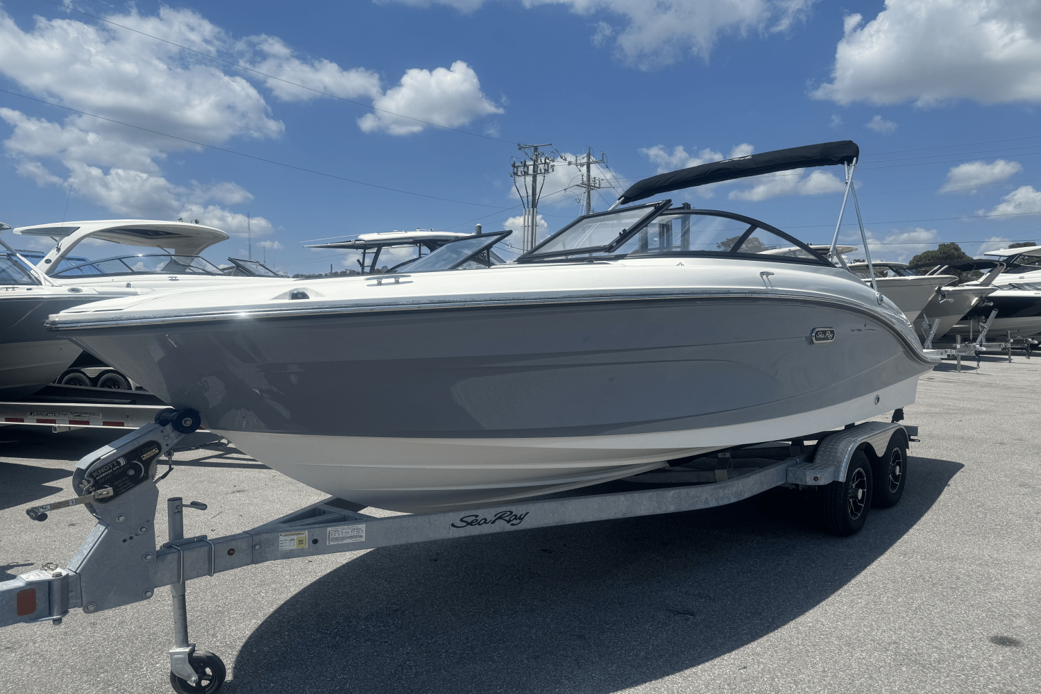 2024 Sea Ray 210 SPX OB Image Thumbnail #1