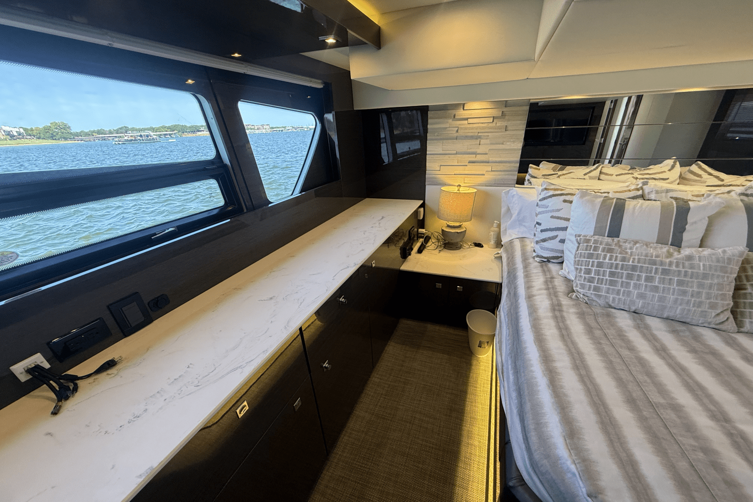 2020 Cruisers Yachts 50 CANTIUS Image Thumbnail #71