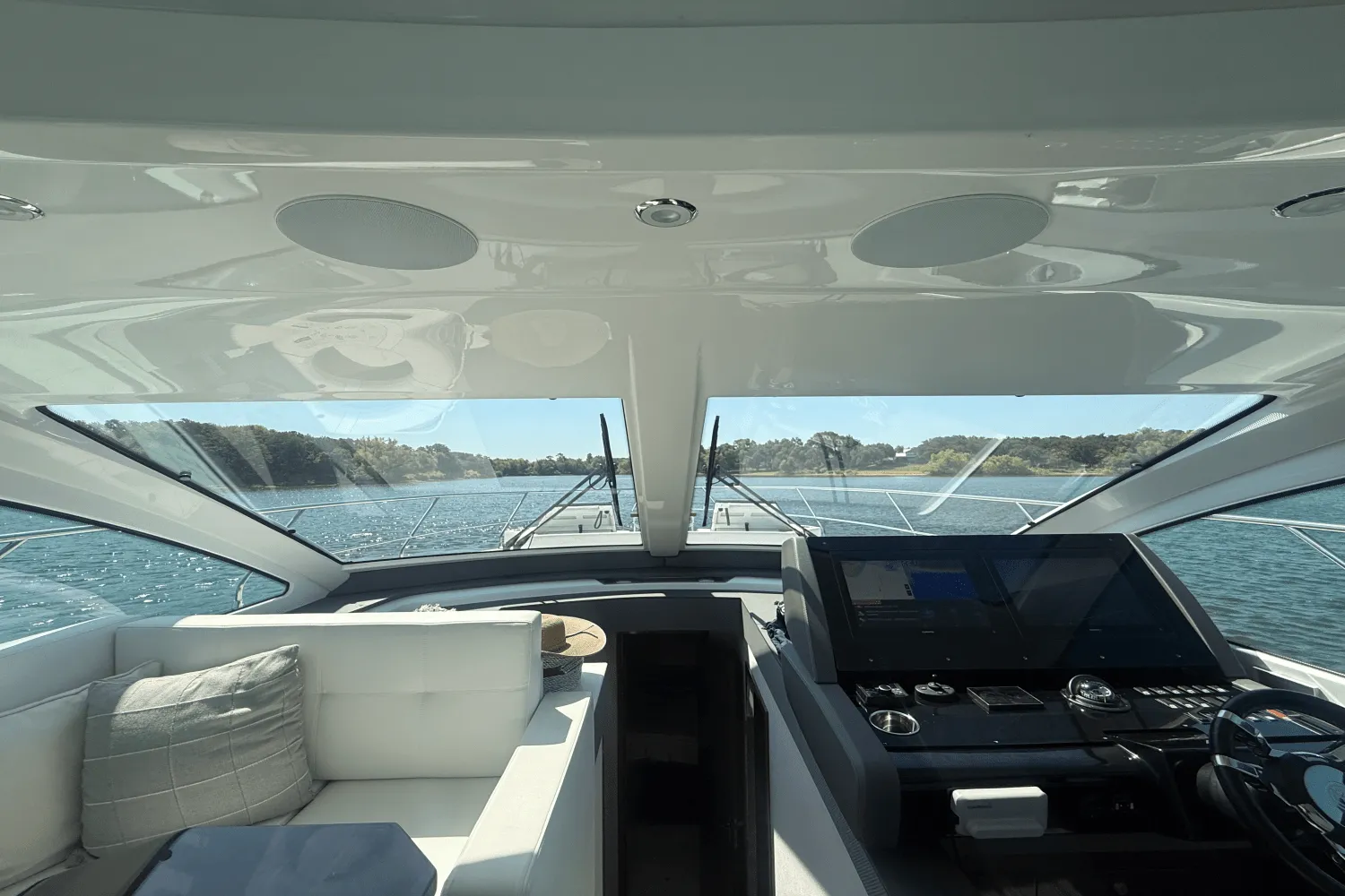 2020 Cruisers Yachts 50 CANTIUS Image Thumbnail #49