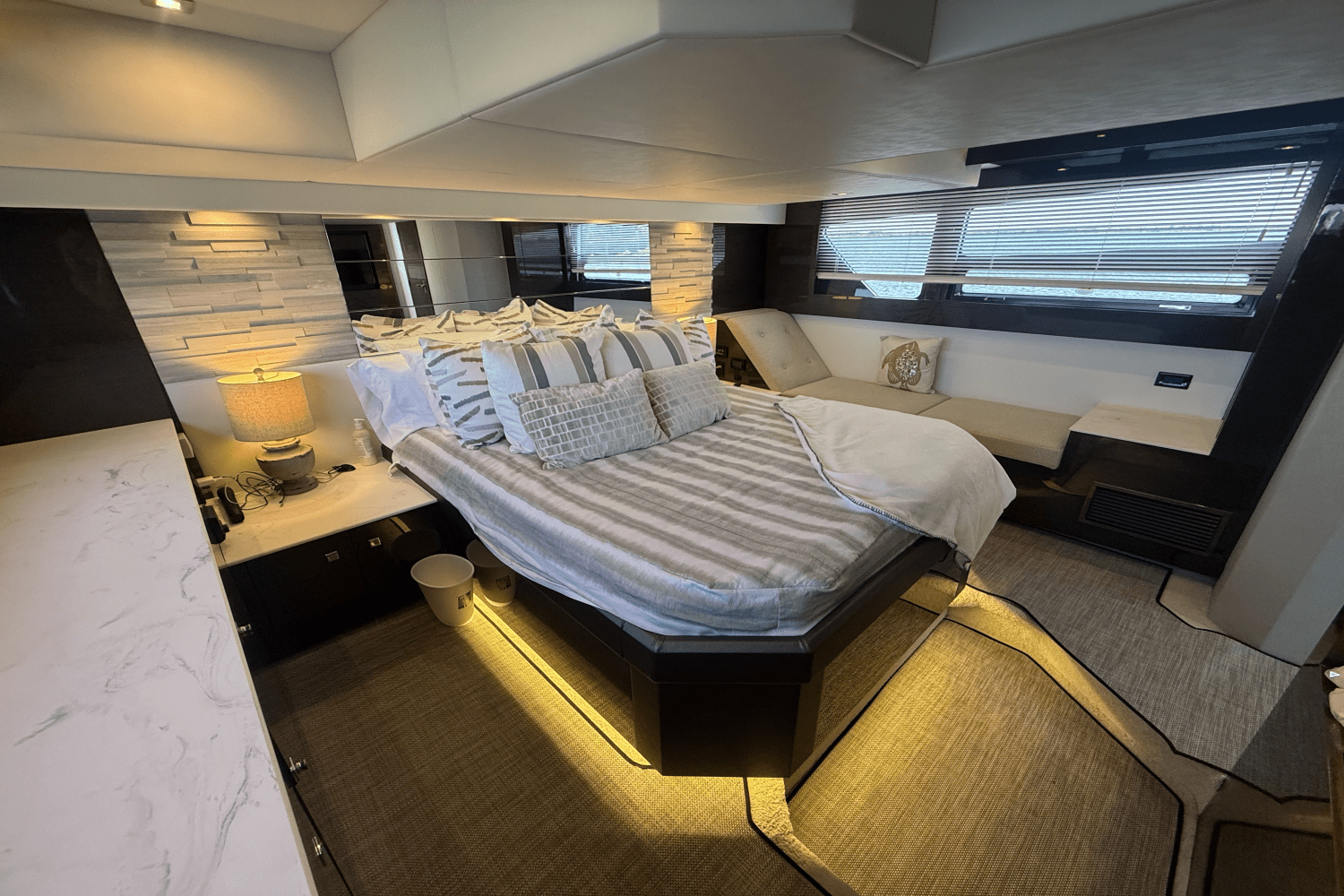 2020 Cruisers Yachts 50 CANTIUS Image Thumbnail #73